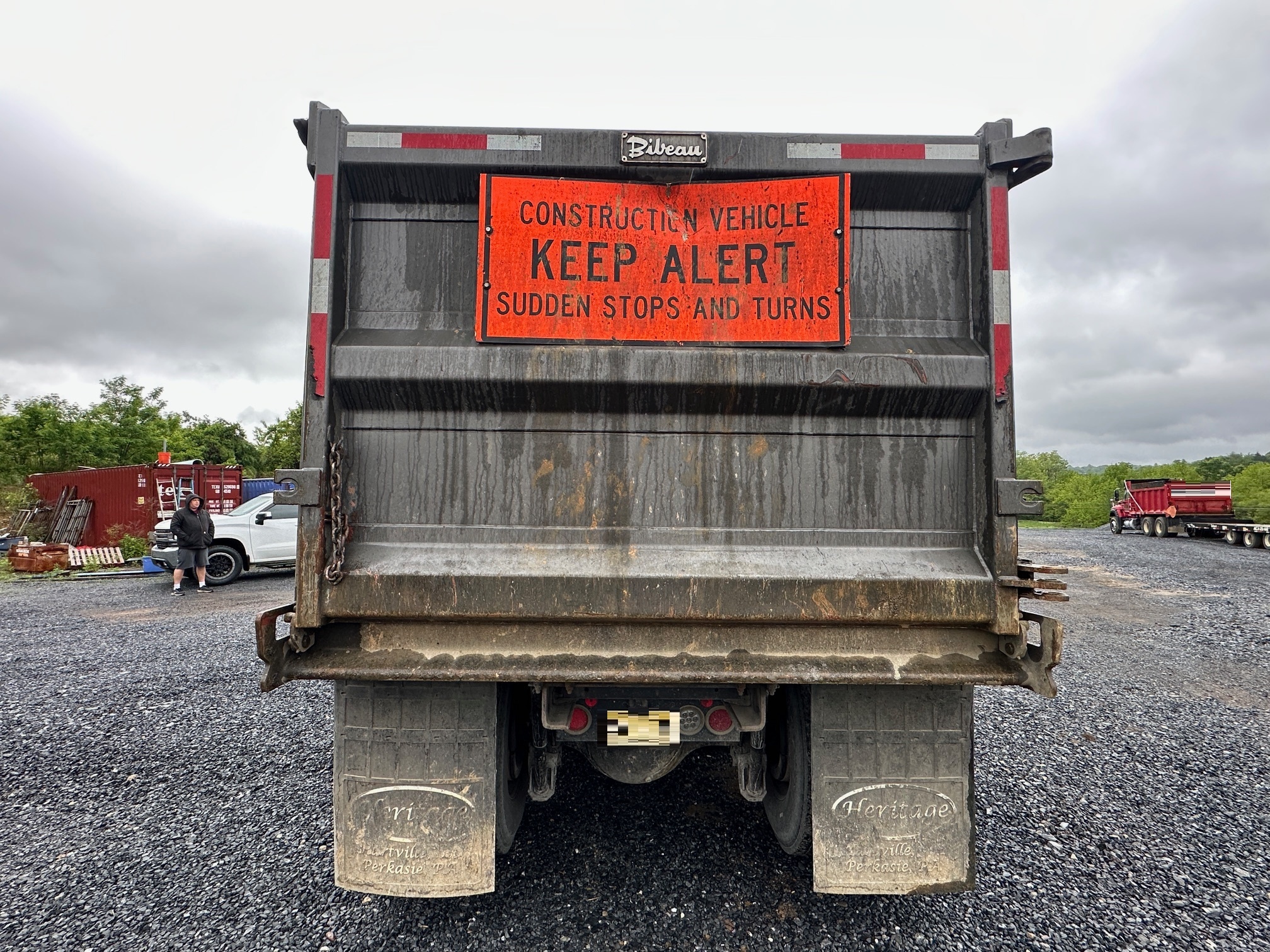 2020 MACK Granite GR64F - Image 11