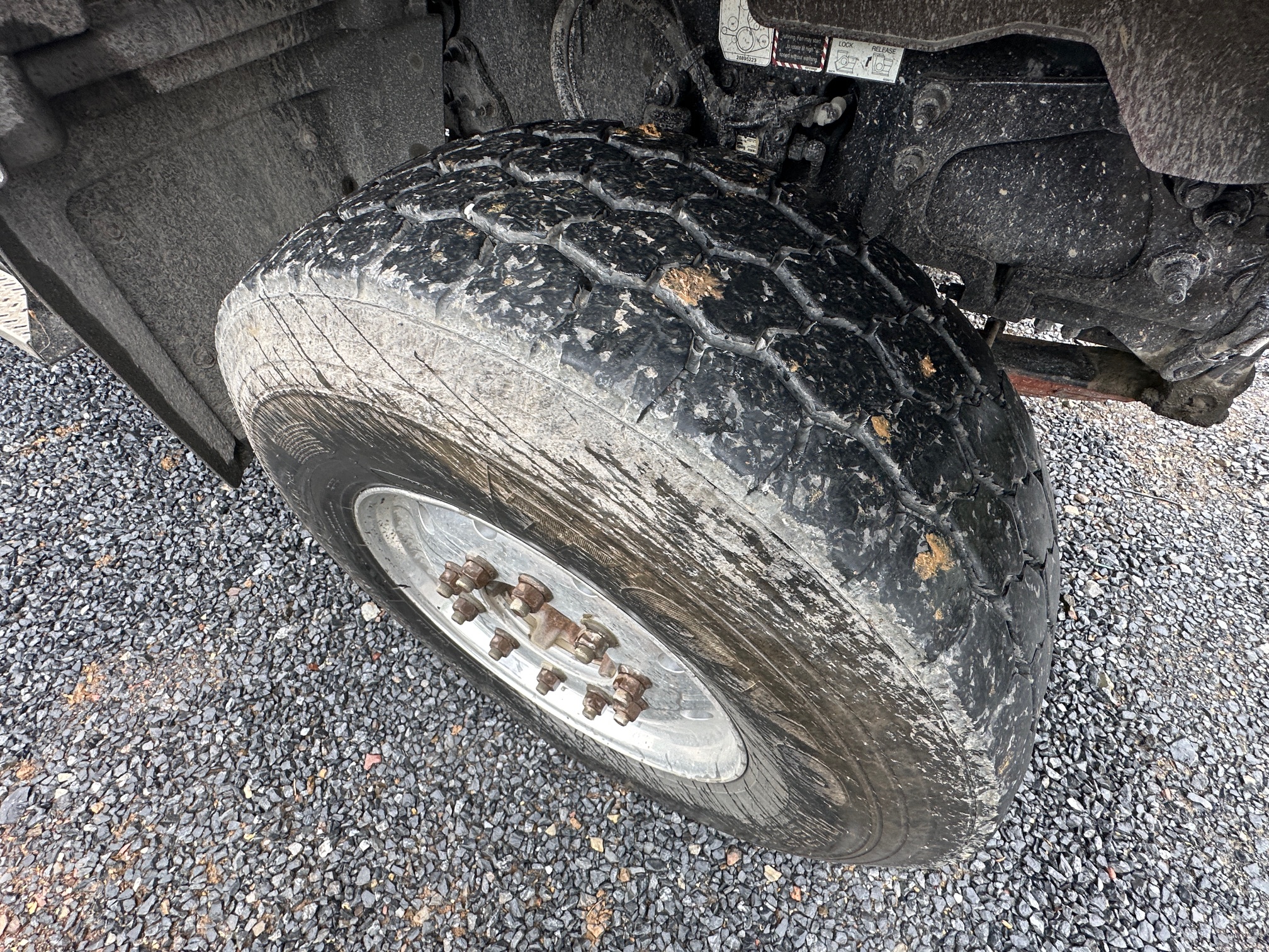 2020 MACK Granite GR64F - Image 25