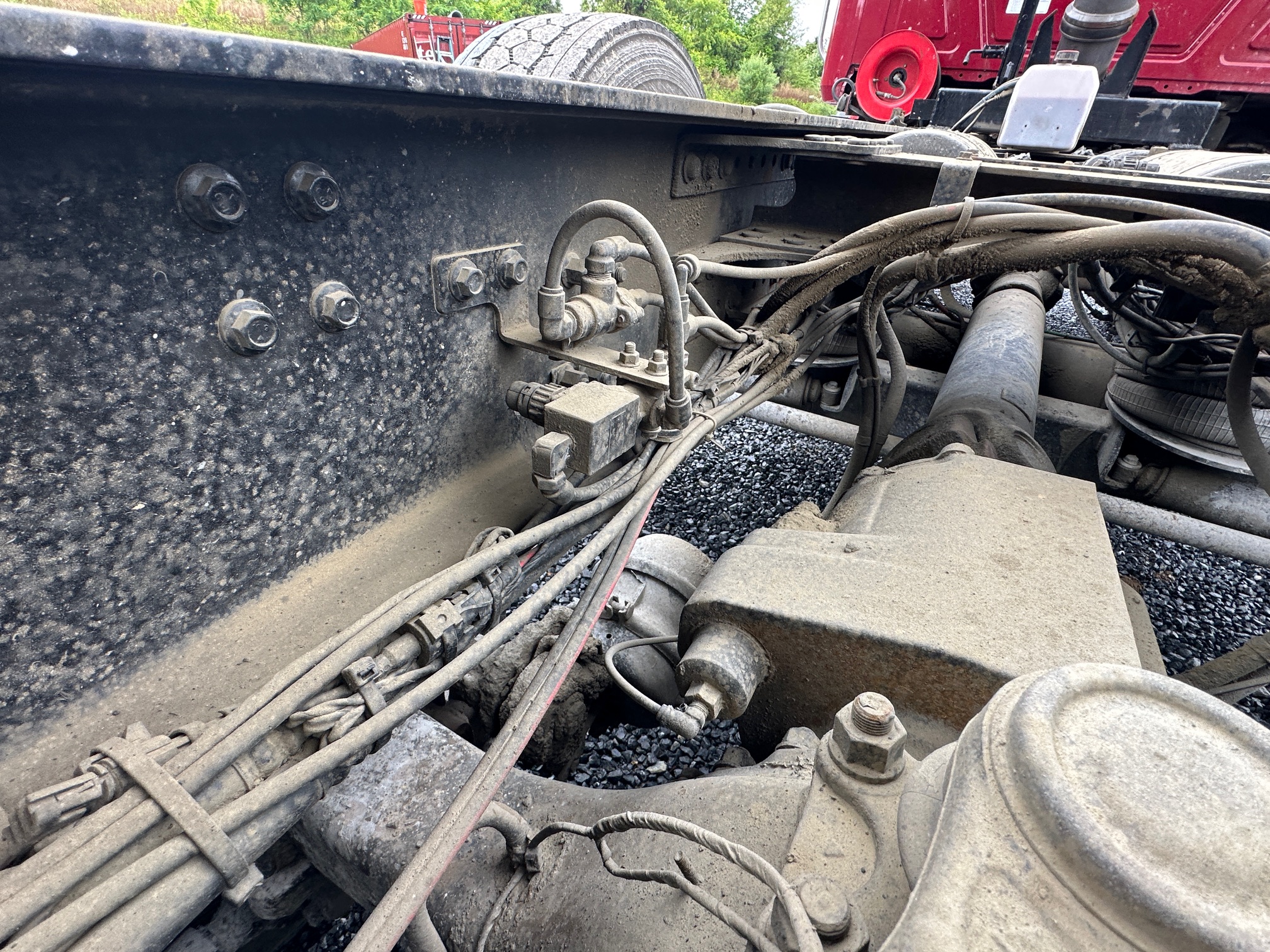 2020 MACK Granite GR64F - Image 33