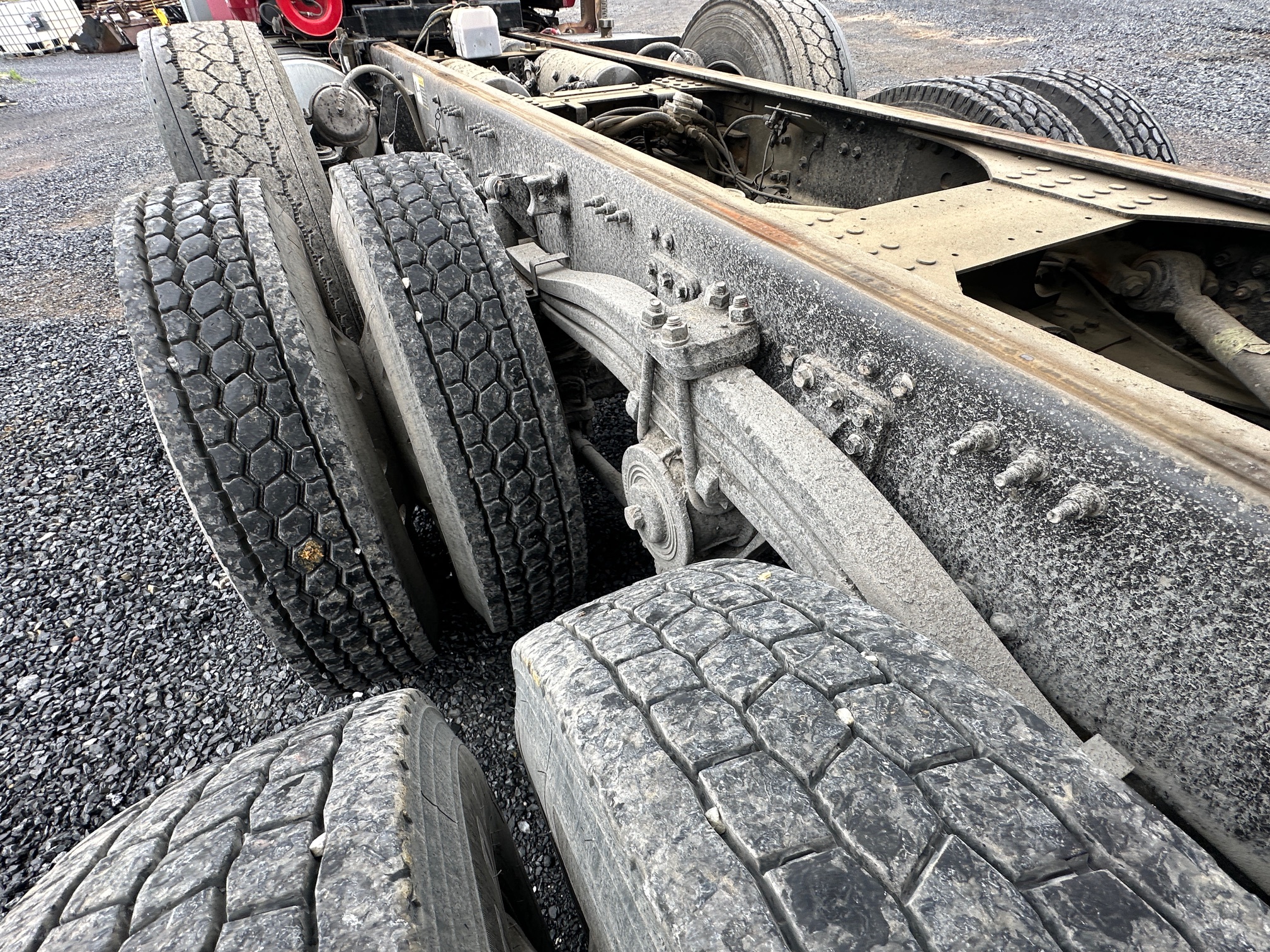 2020 MACK Granite GR64F - Image 36