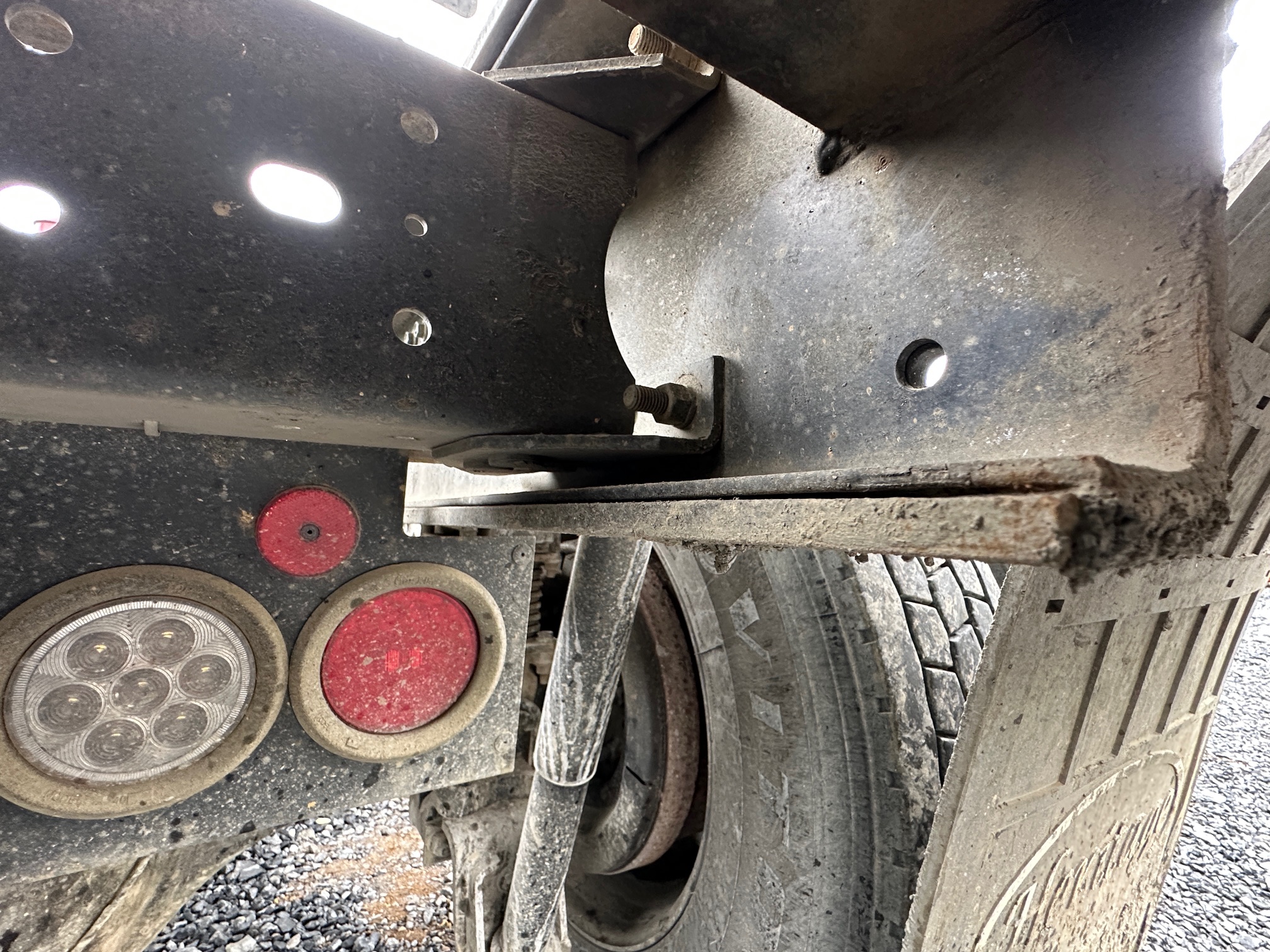 2020 MACK Granite GR64F - Image 43