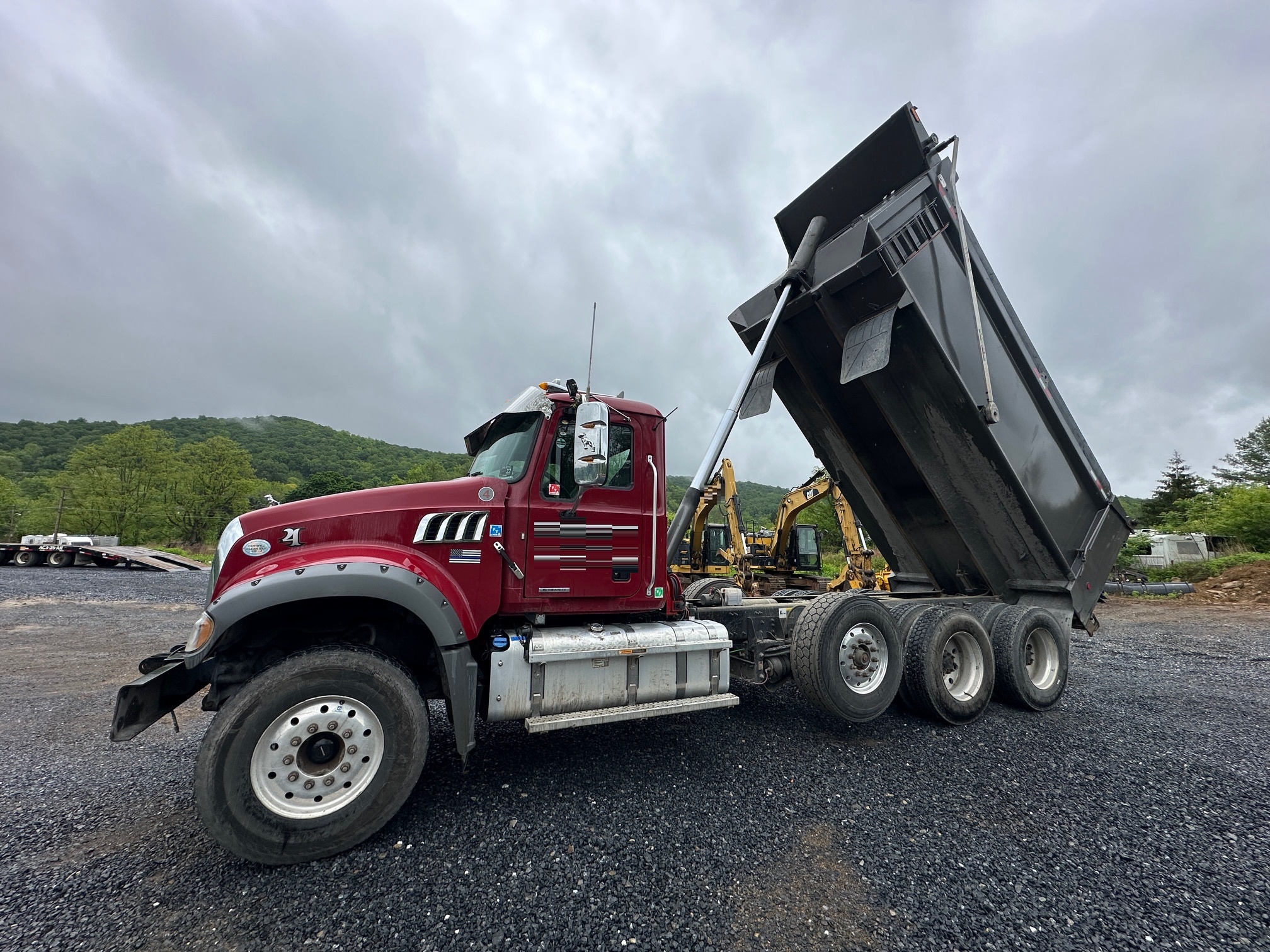 2020 MACK Granite GR64F - Image 45