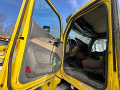 2016 PETERBILT 567 - Image 8