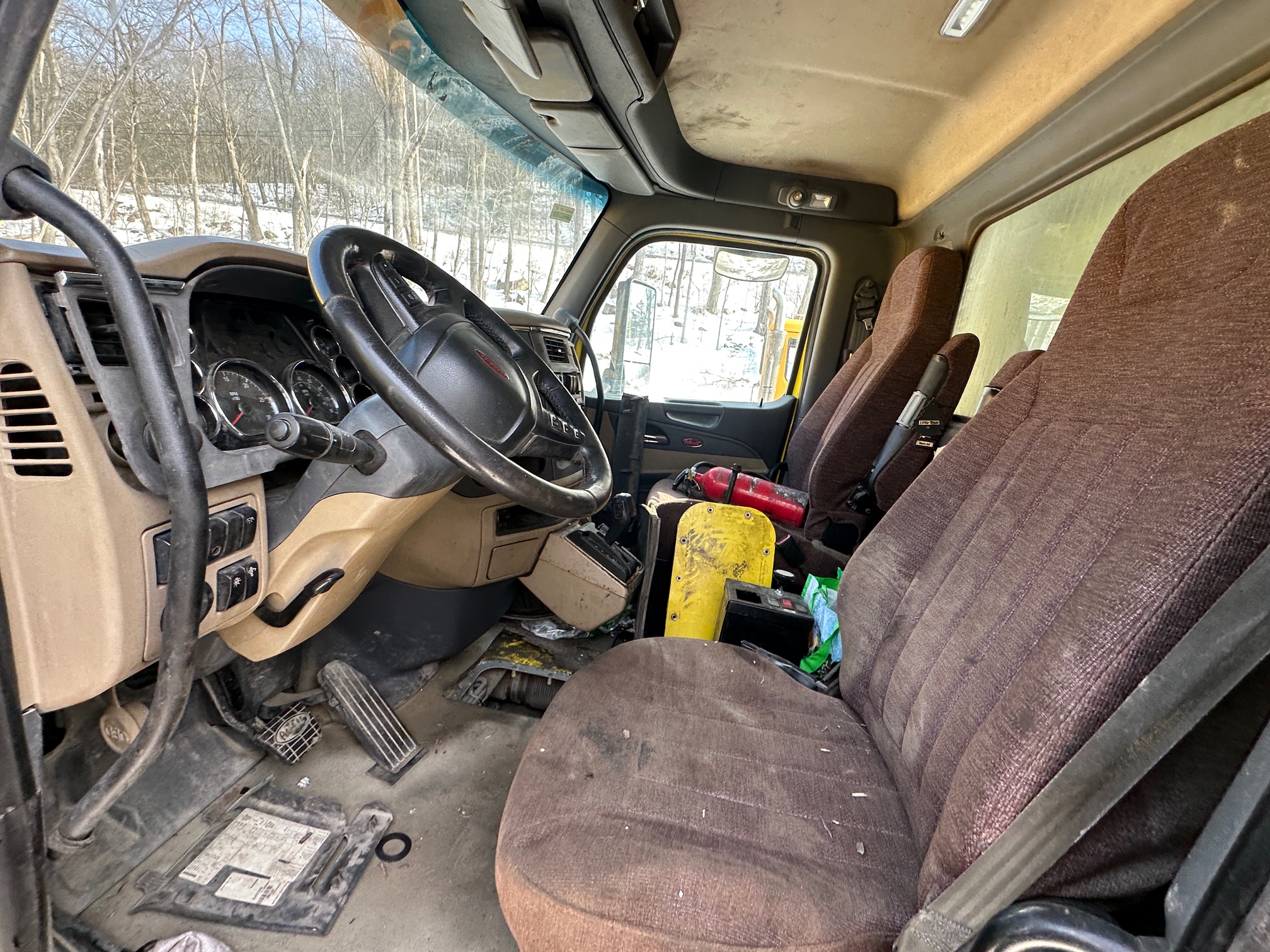 2016 PETERBILT 579 - Image 9