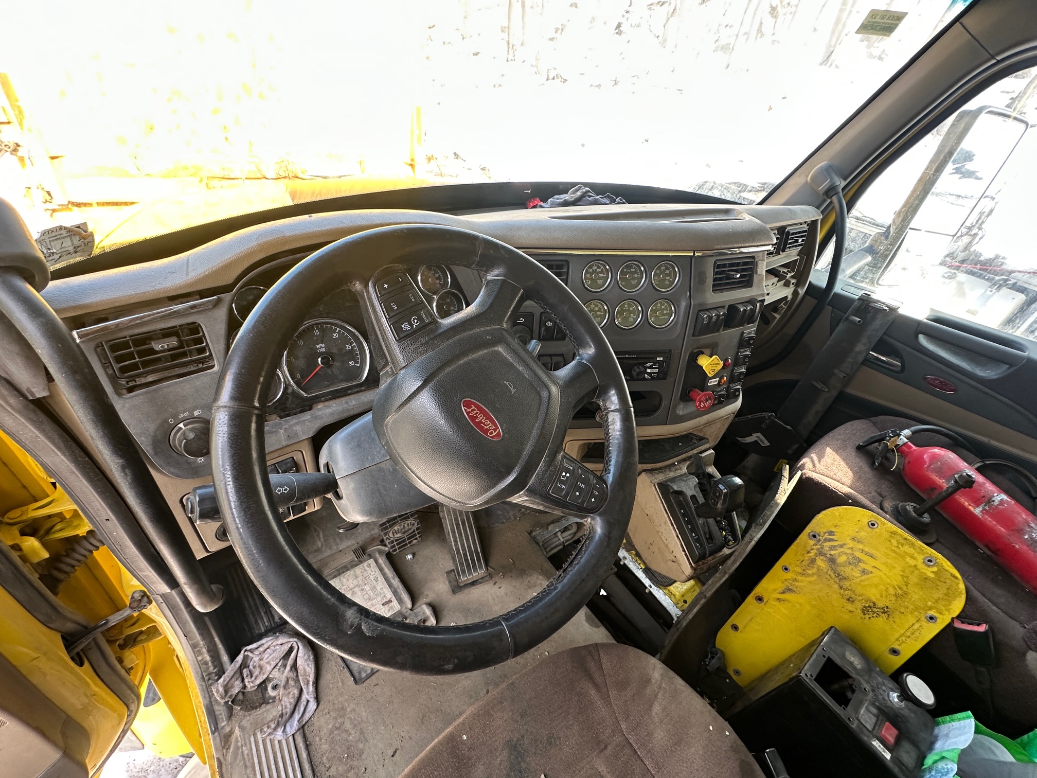 2016 PETERBILT 579 - view 10 of 43