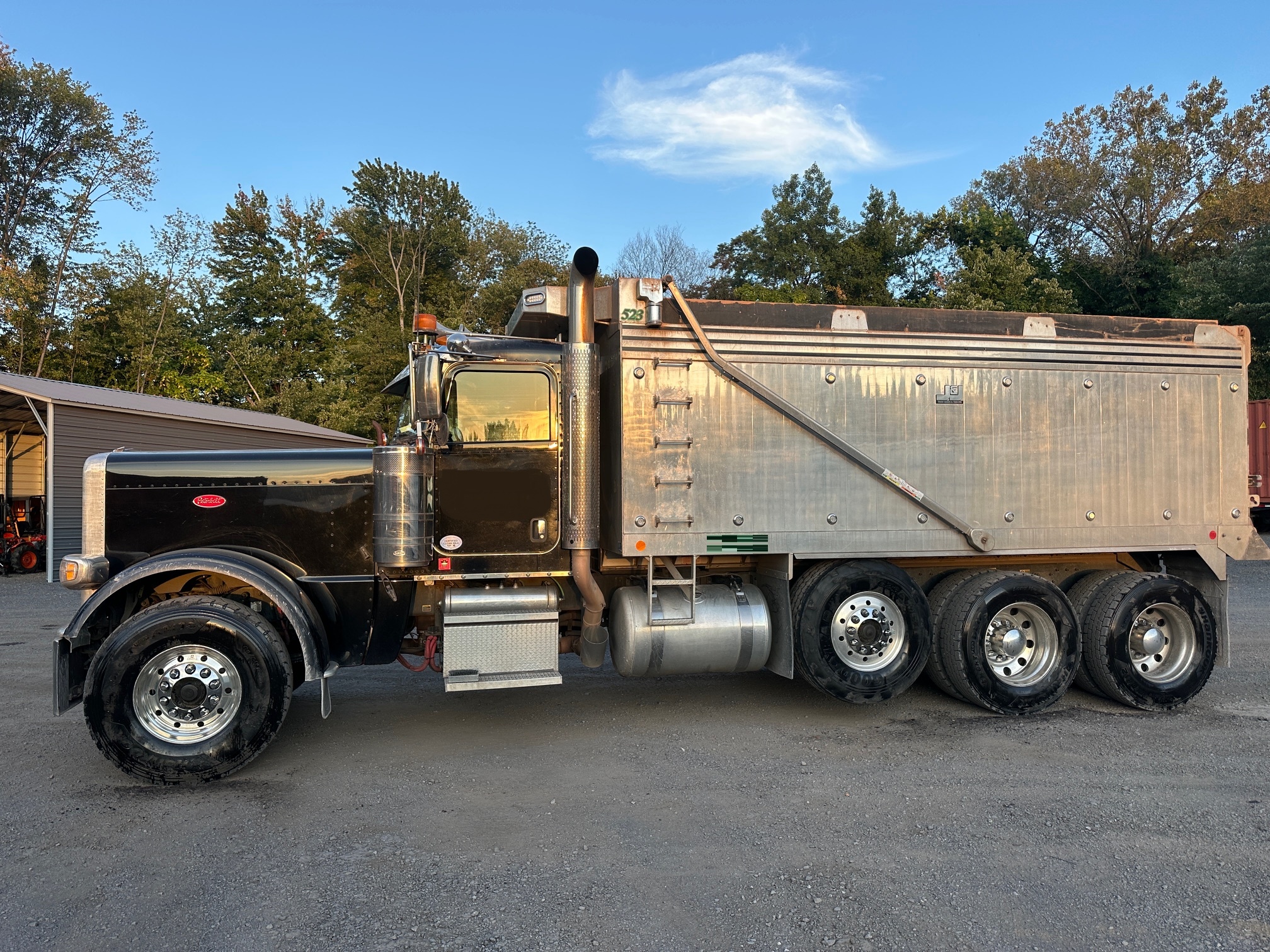 2019 PETERBILT 389L - Image 4