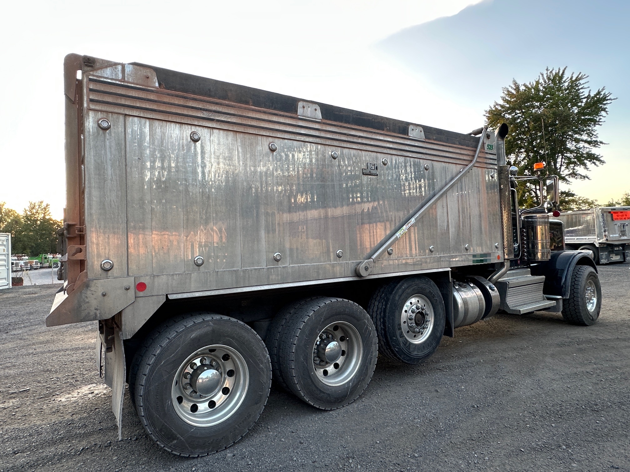 2019 PETERBILT 389L - view 9 of 42