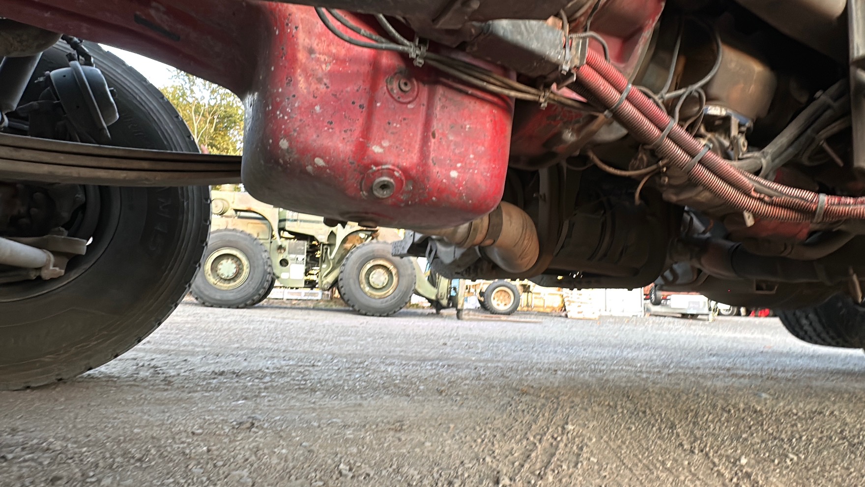 2019 PETERBILT 389L - Image 24