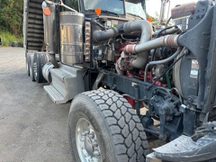 2019 PETERBILT 389L - Image 27