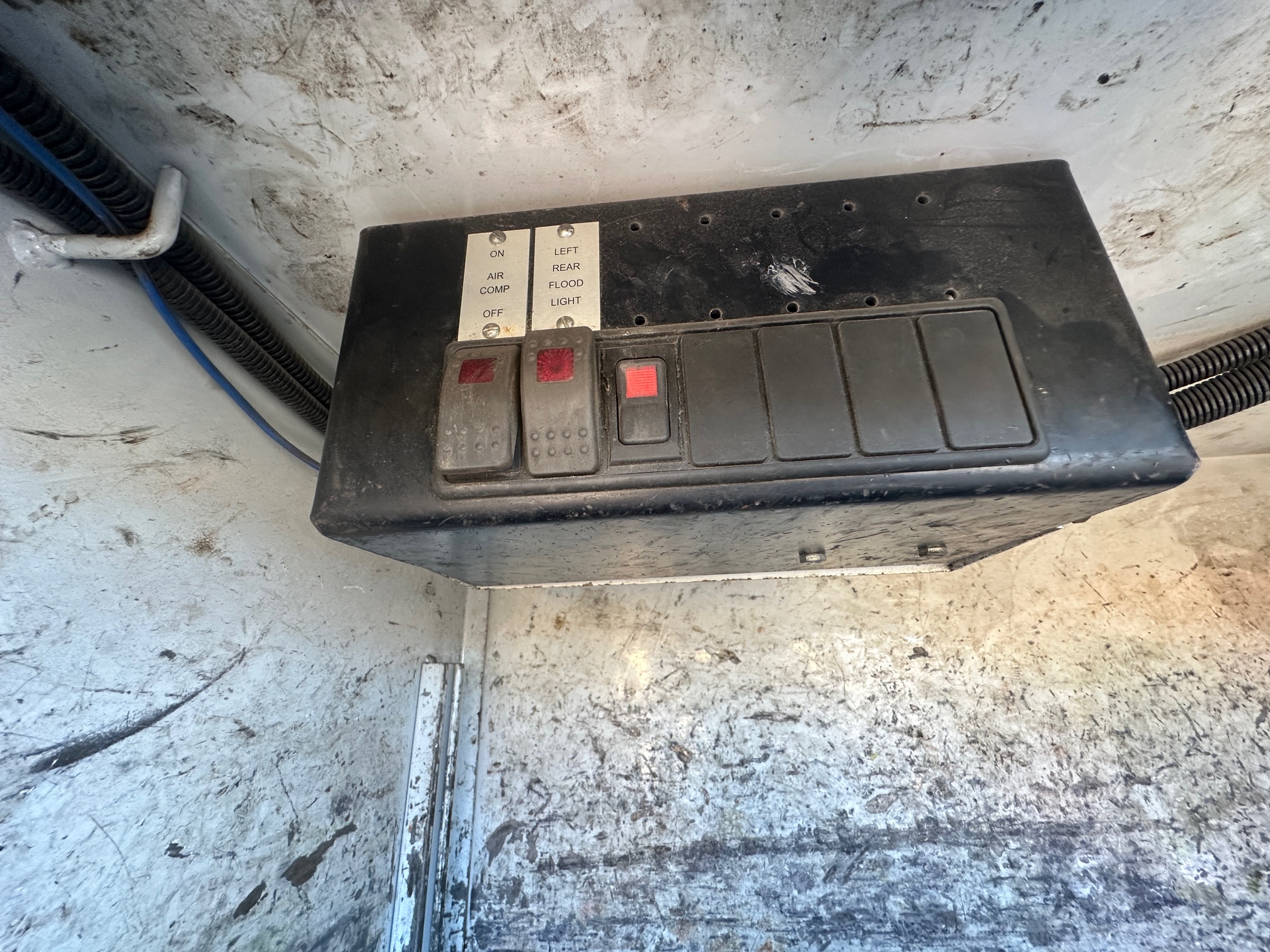 2007 FORD F750 - Image 12