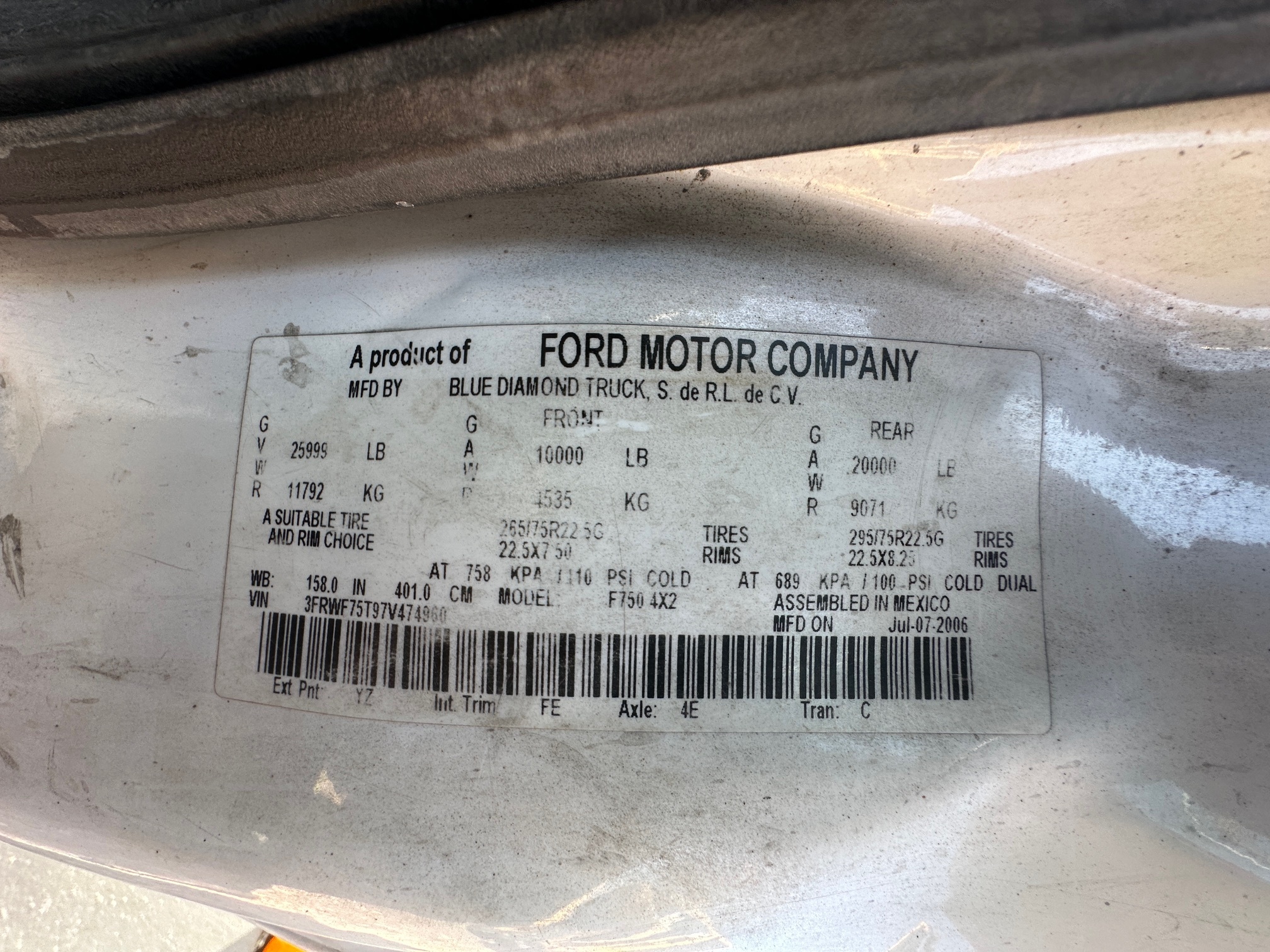2007 FORD F750 - Image 31