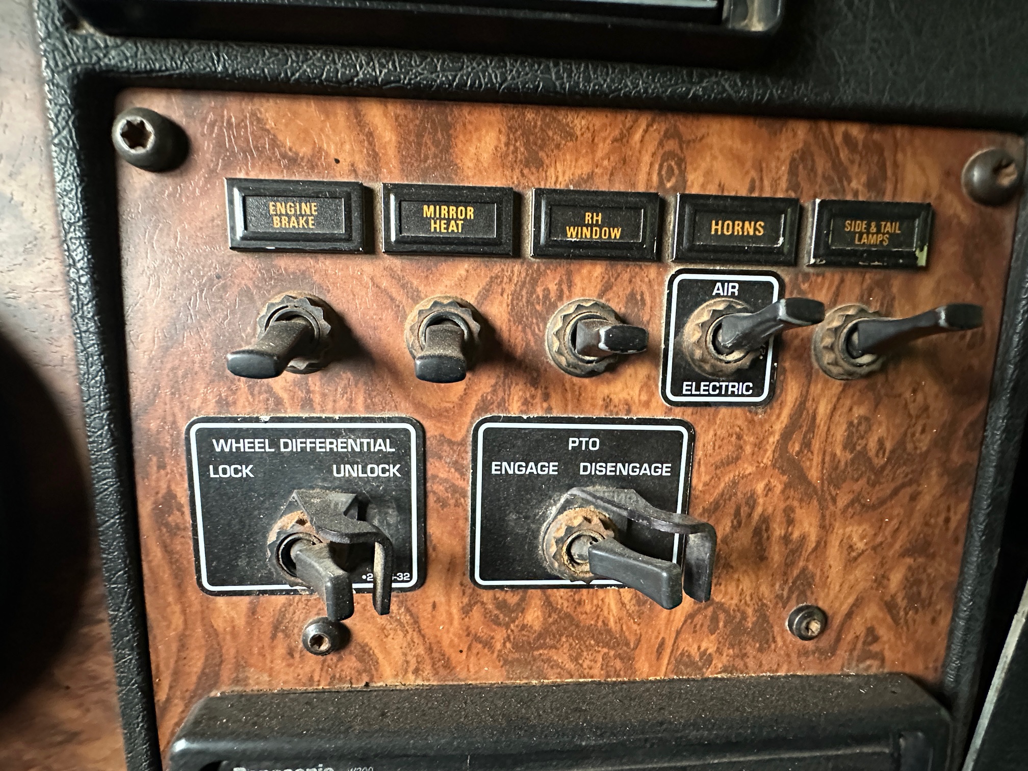 2000 KENWORTH T300 - Image 13