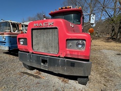 1975 MACK R600 Triaxle - Image 2