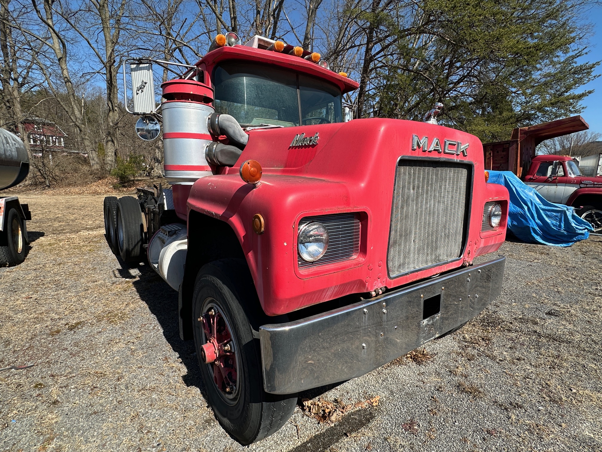 1975 MACK R600 Triaxle - view 4 of 46
