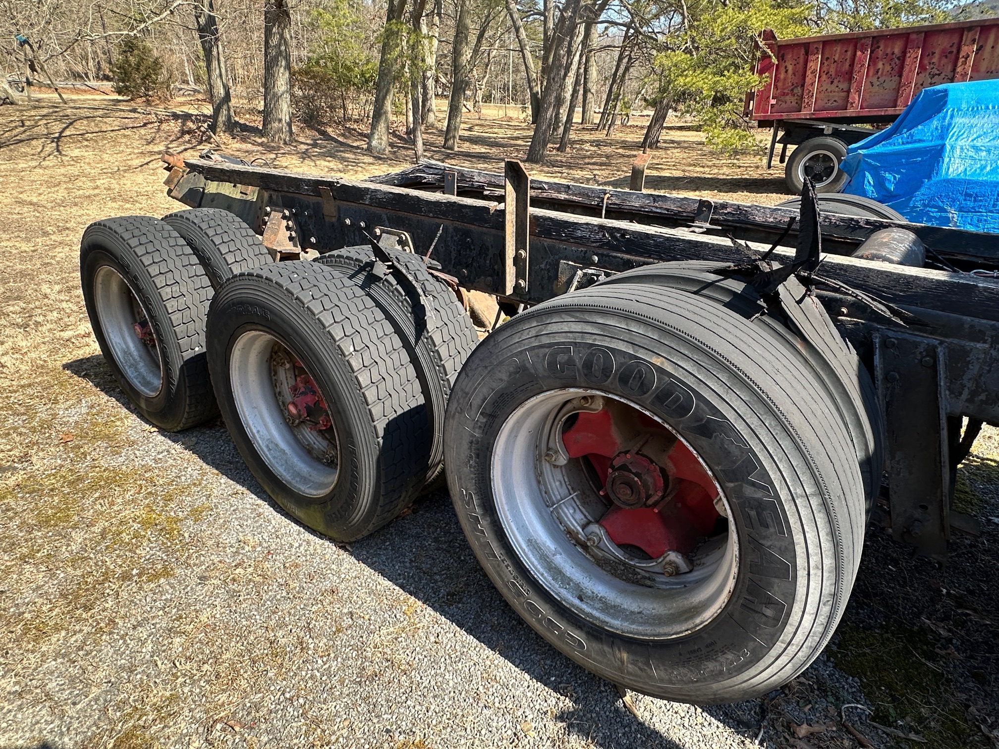 1975 MACK R600 Triaxle - Image 6