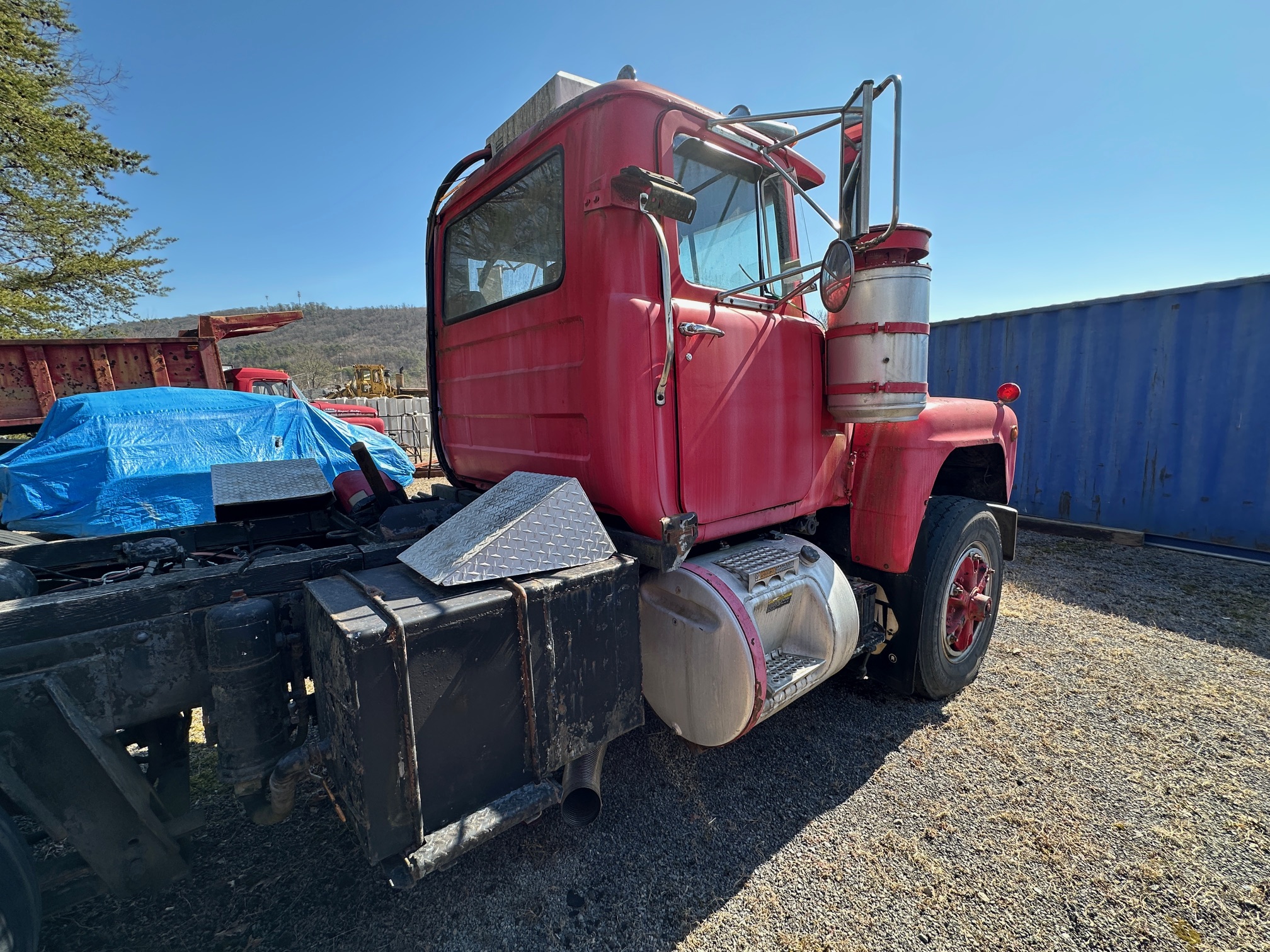 1975 MACK R600 Triaxle - view 7 of 46