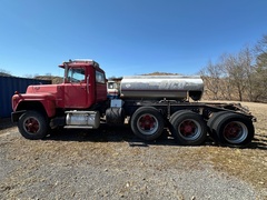 1975 MACK R600 Triaxle - Image 12
