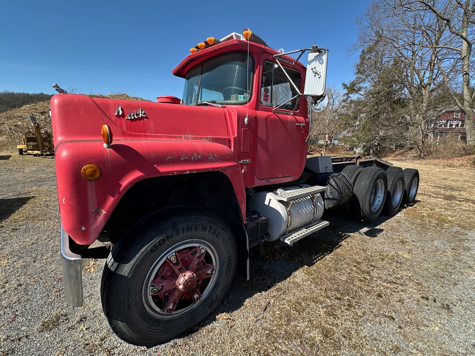 1975 MACK R600 Triaxle - Image 14