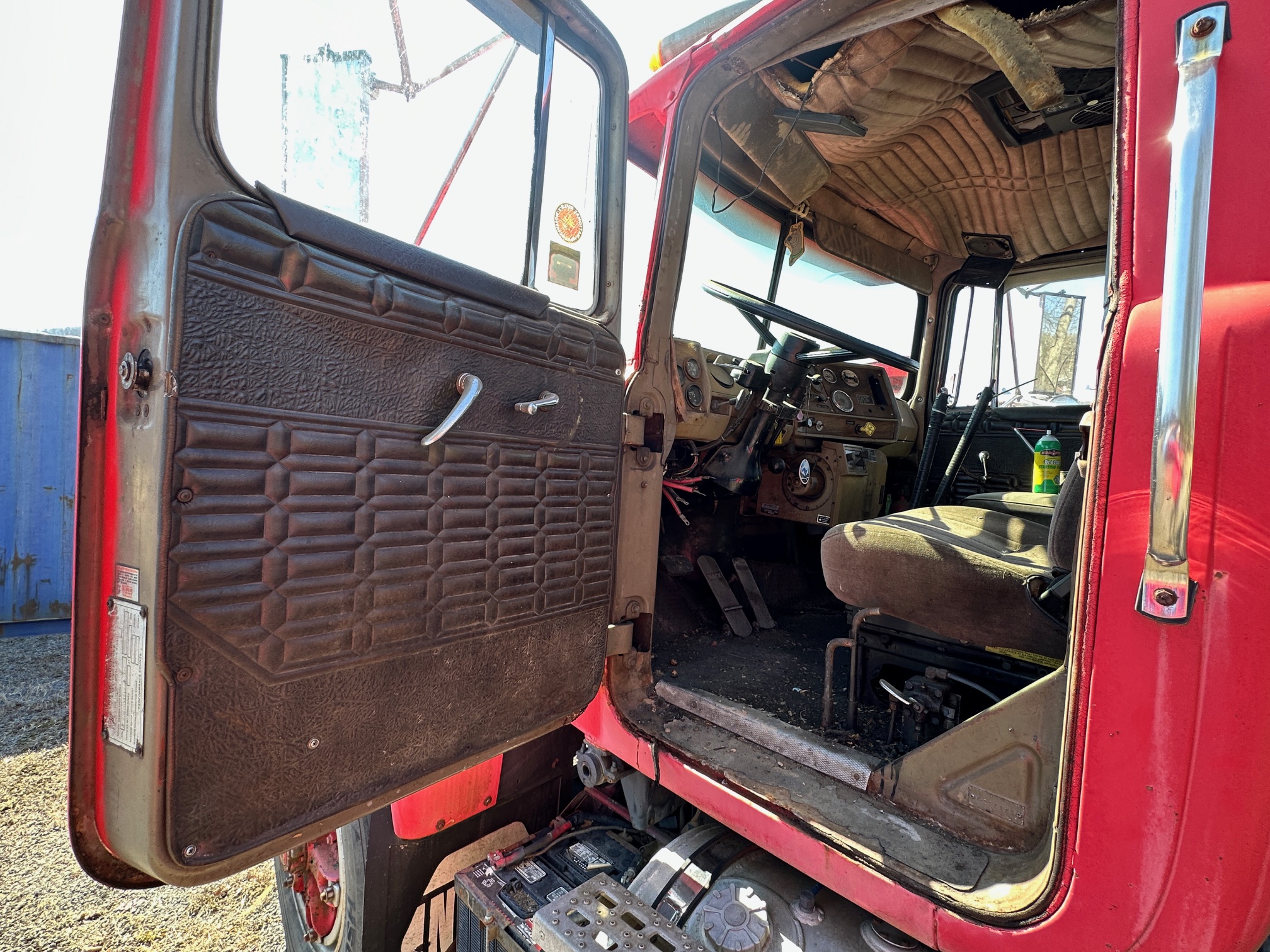 1975 MACK R600 Triaxle - Image 16