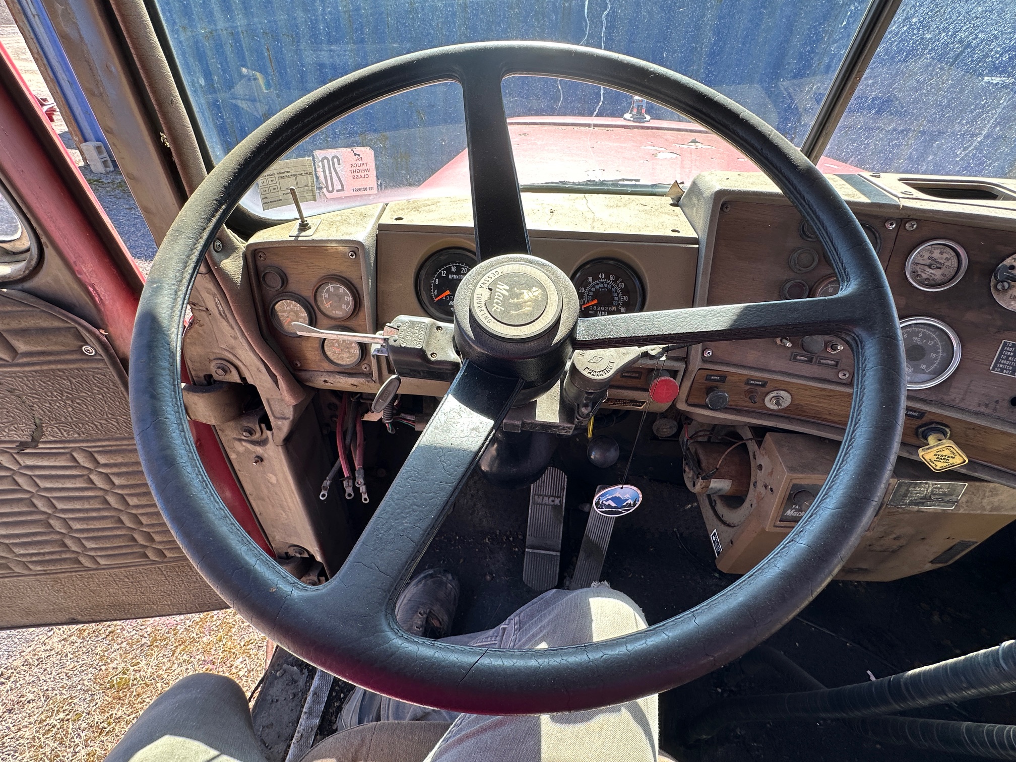 1975 MACK R600 Triaxle - Image 29
