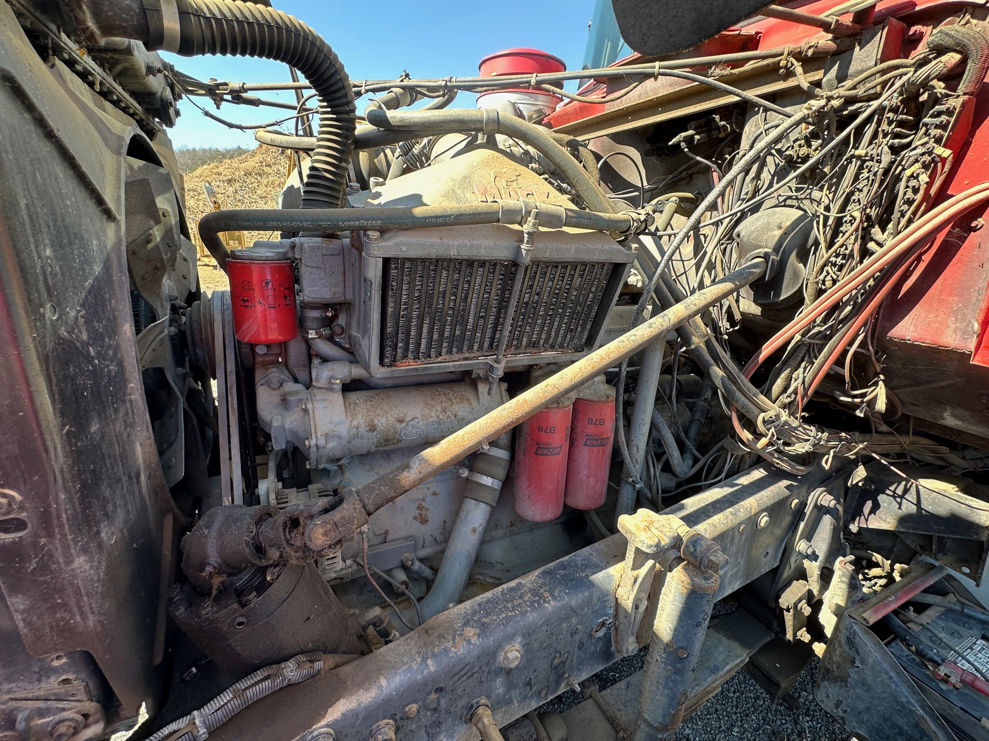 1975 MACK R600 Triaxle - Image 32