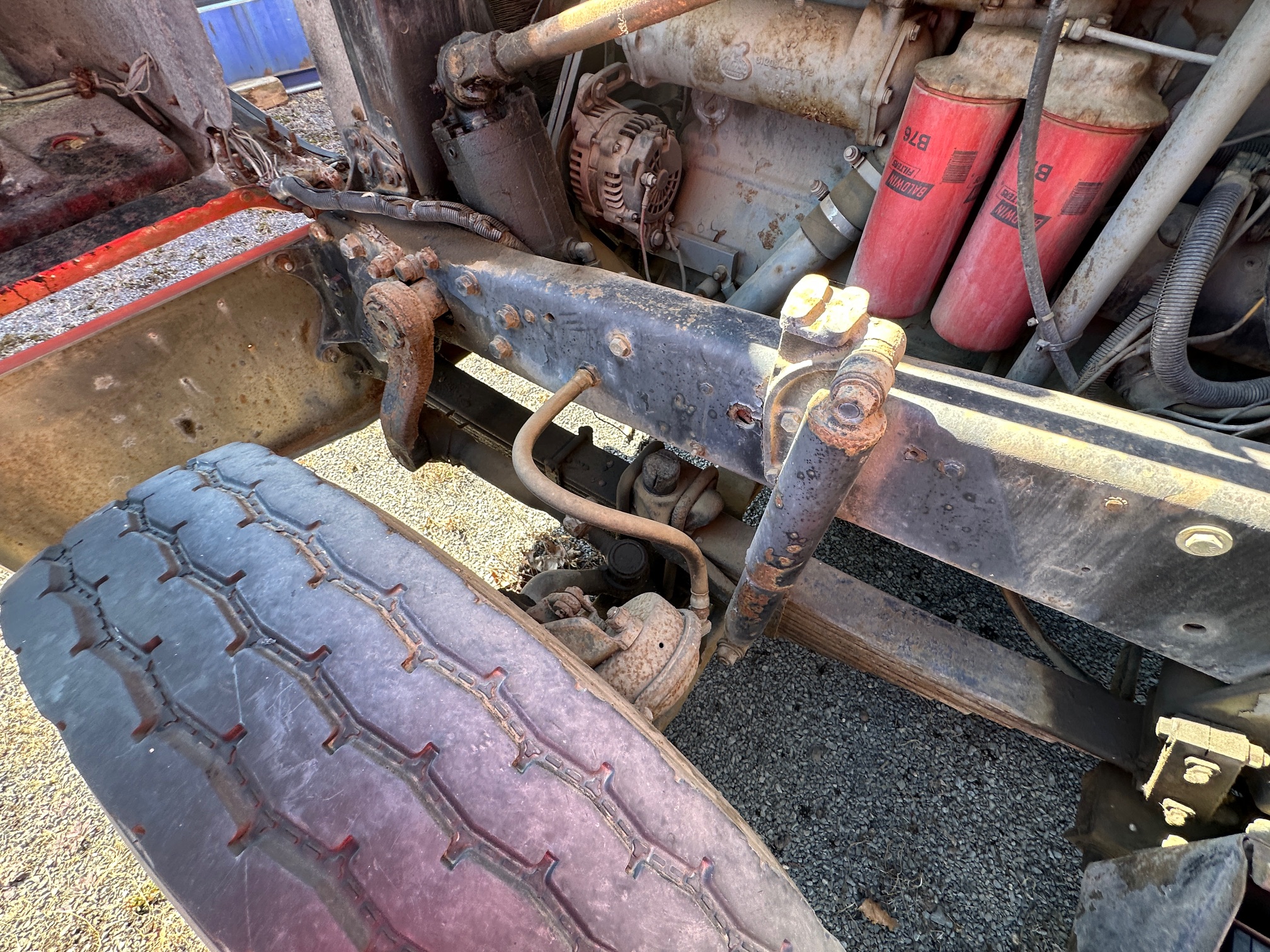 1975 MACK R600 Triaxle - Image 33