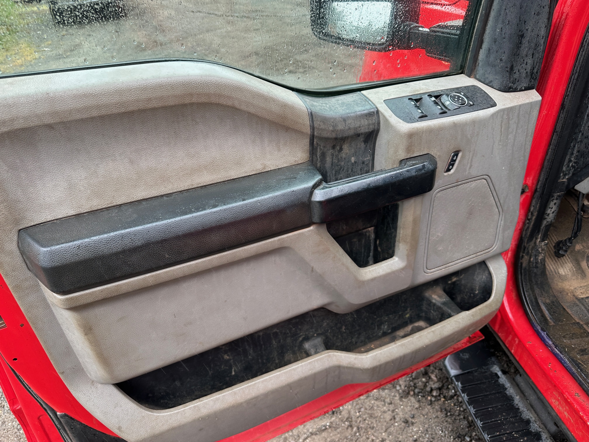 2017 FORD F350 XL Service Truck - Image 27