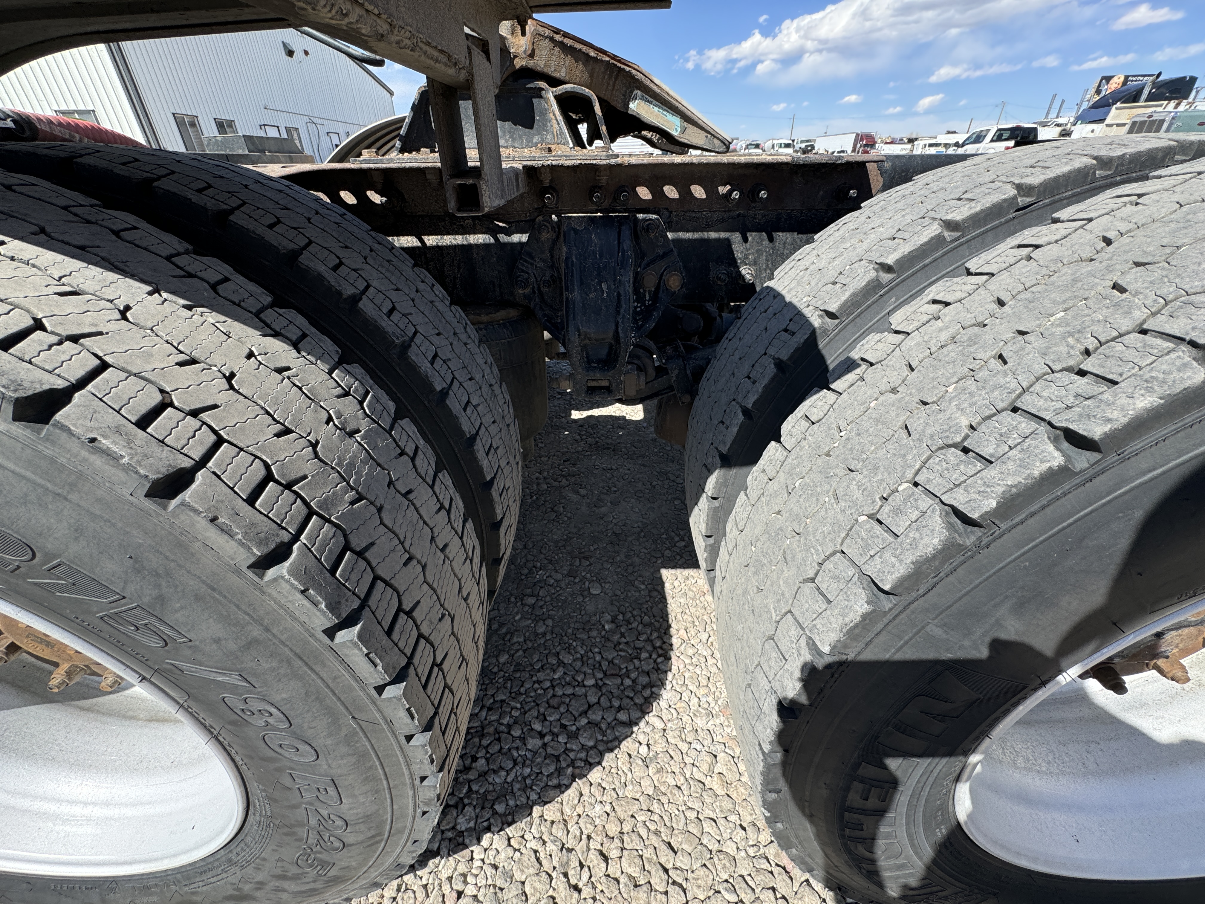 2013 PETERBILT 389 - Image 14