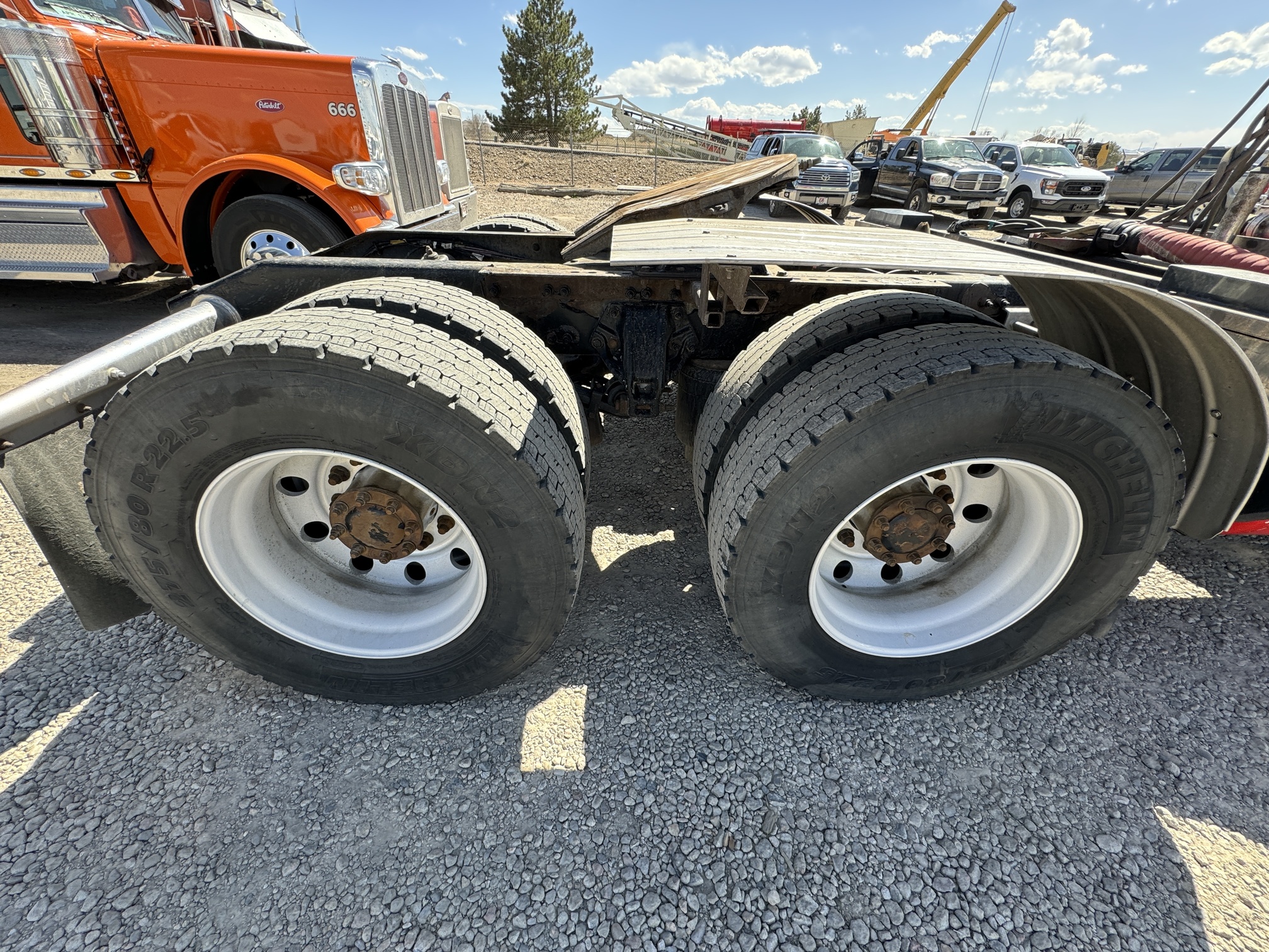 2013 PETERBILT 389 - Image 16