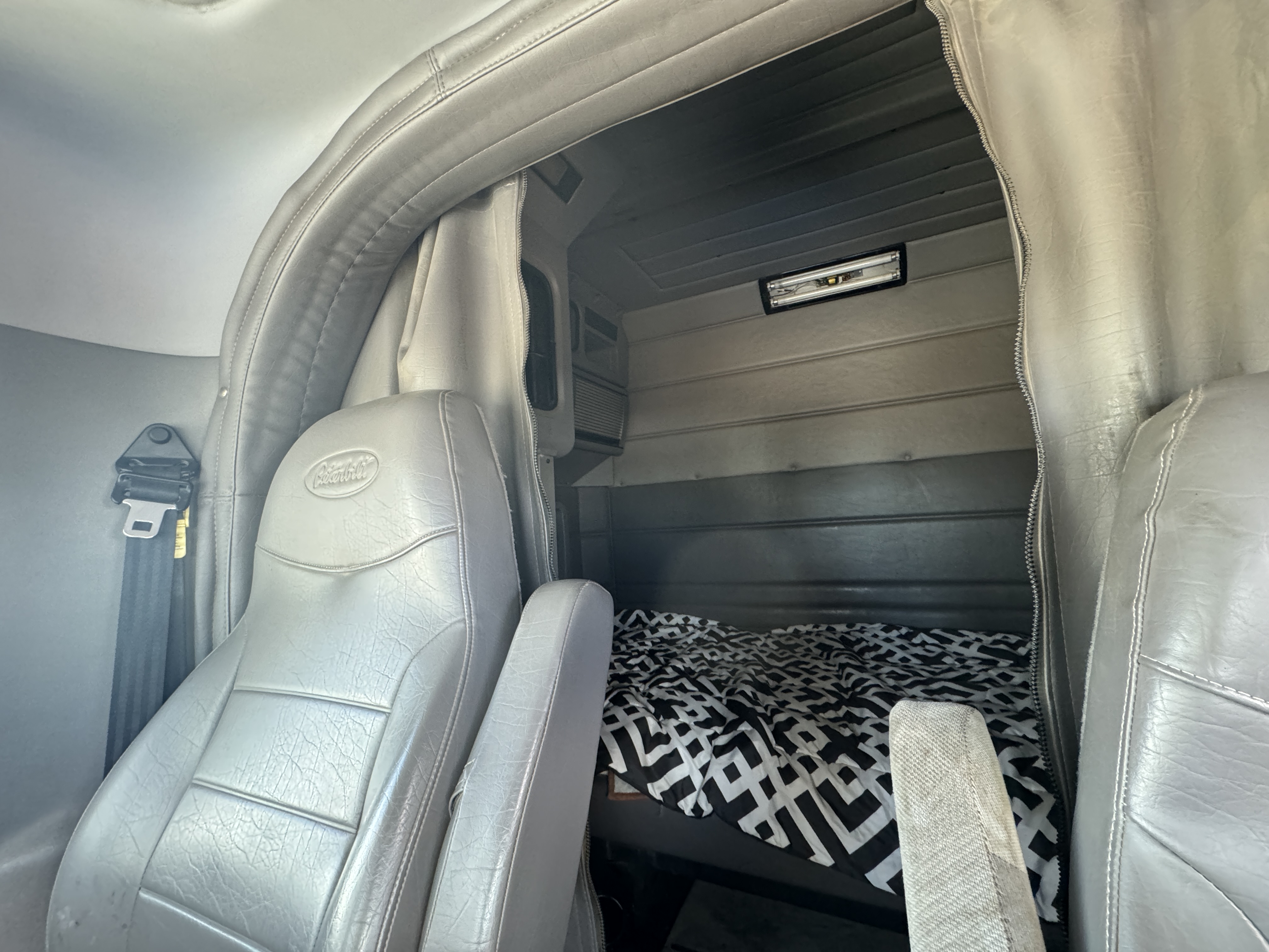 2007 PETERBILT 386 - Image 33