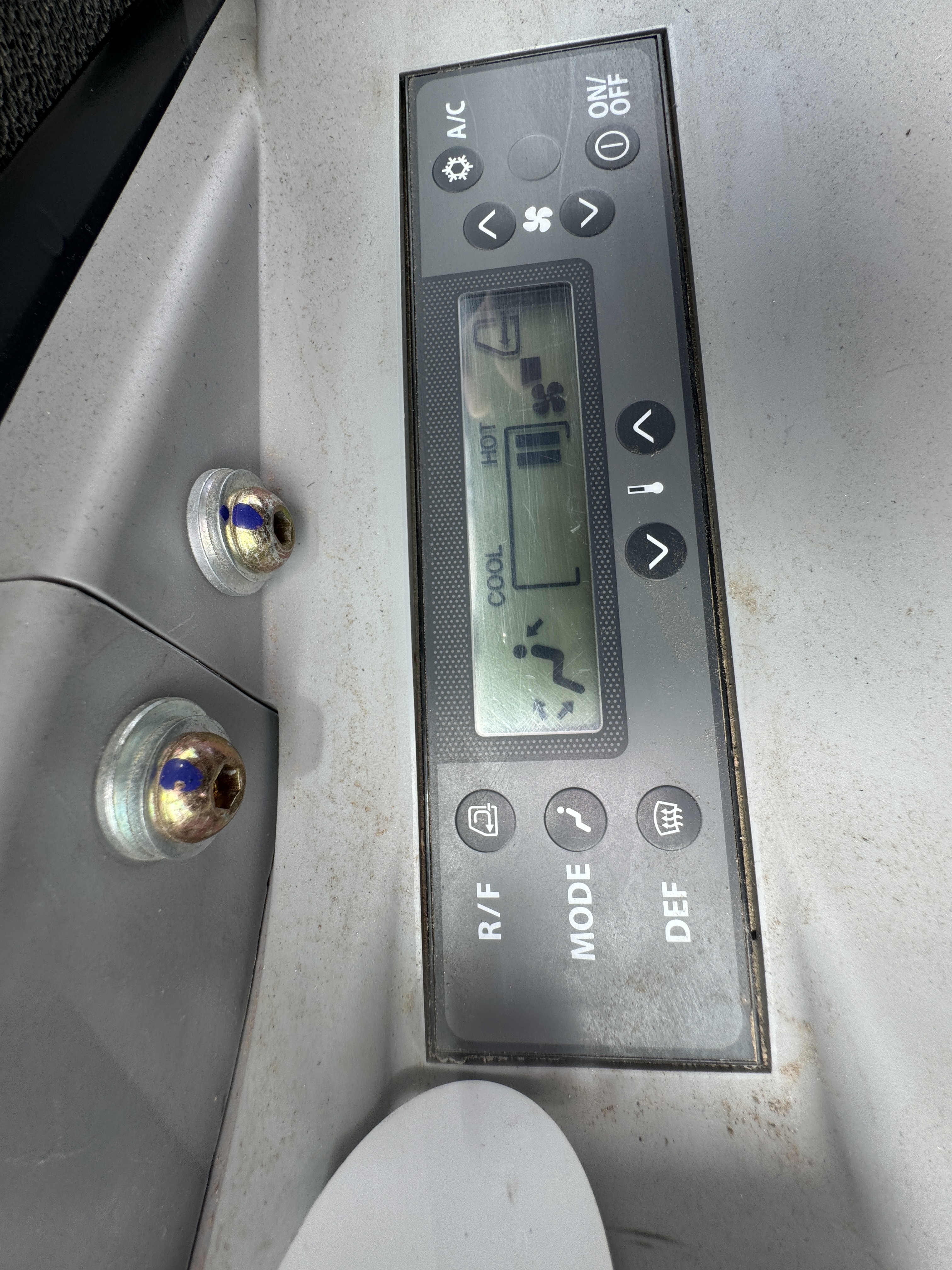 2022 DEERE 50G - view 19 of 57