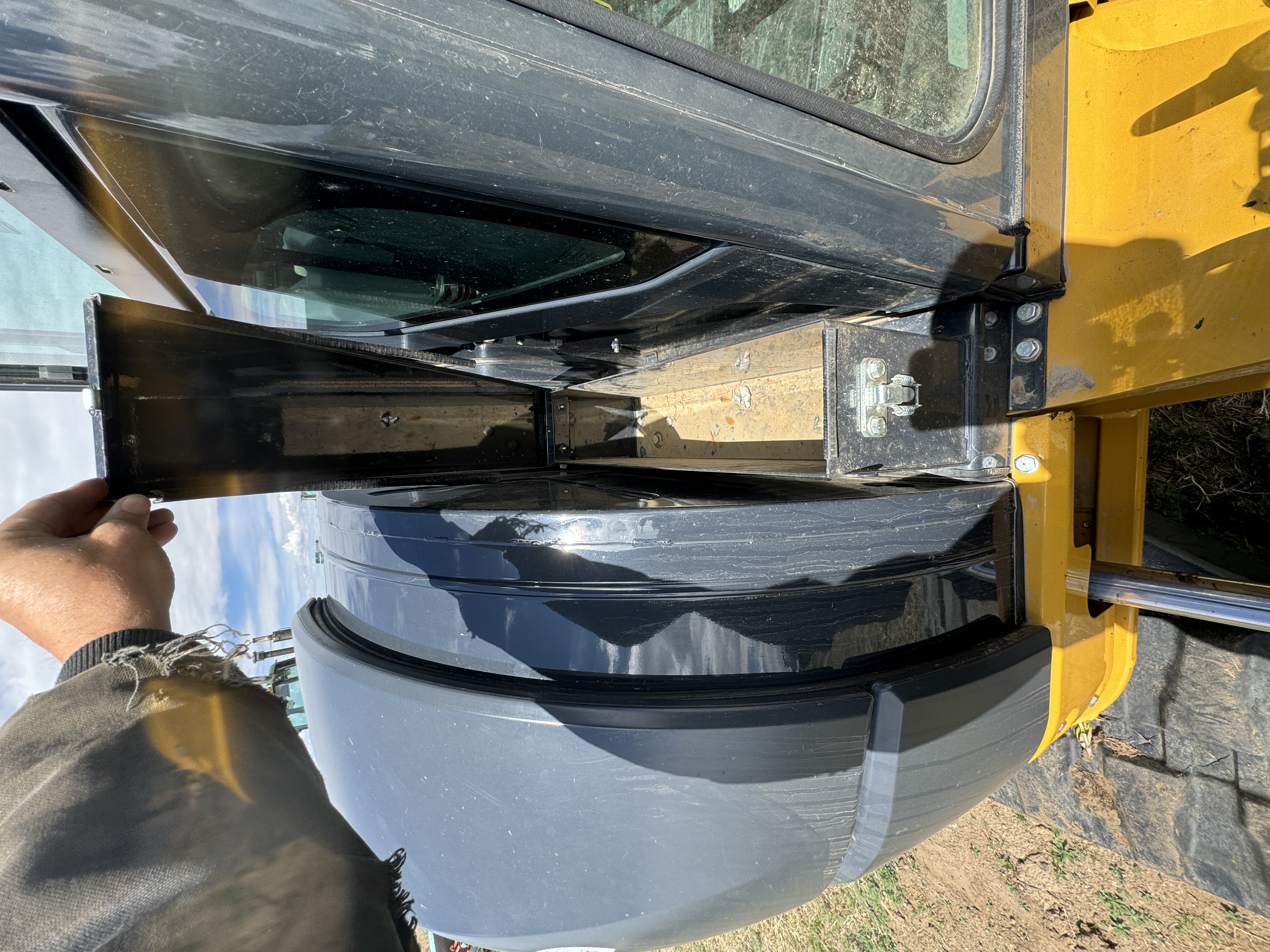 2022 DEERE 50G - Image 55