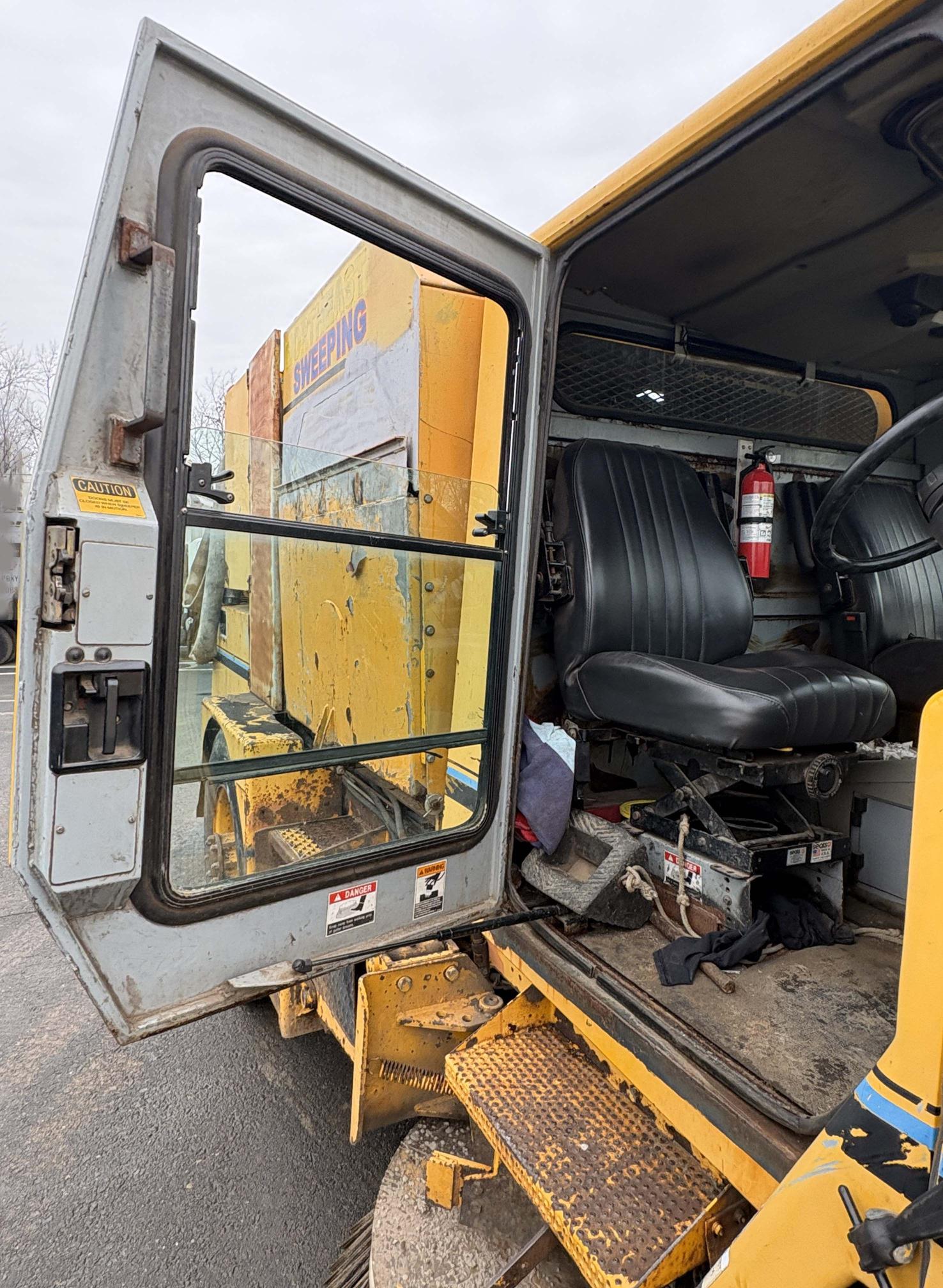 1997 ATHEY MOBIL M-8A Patriot - view 10 of 21