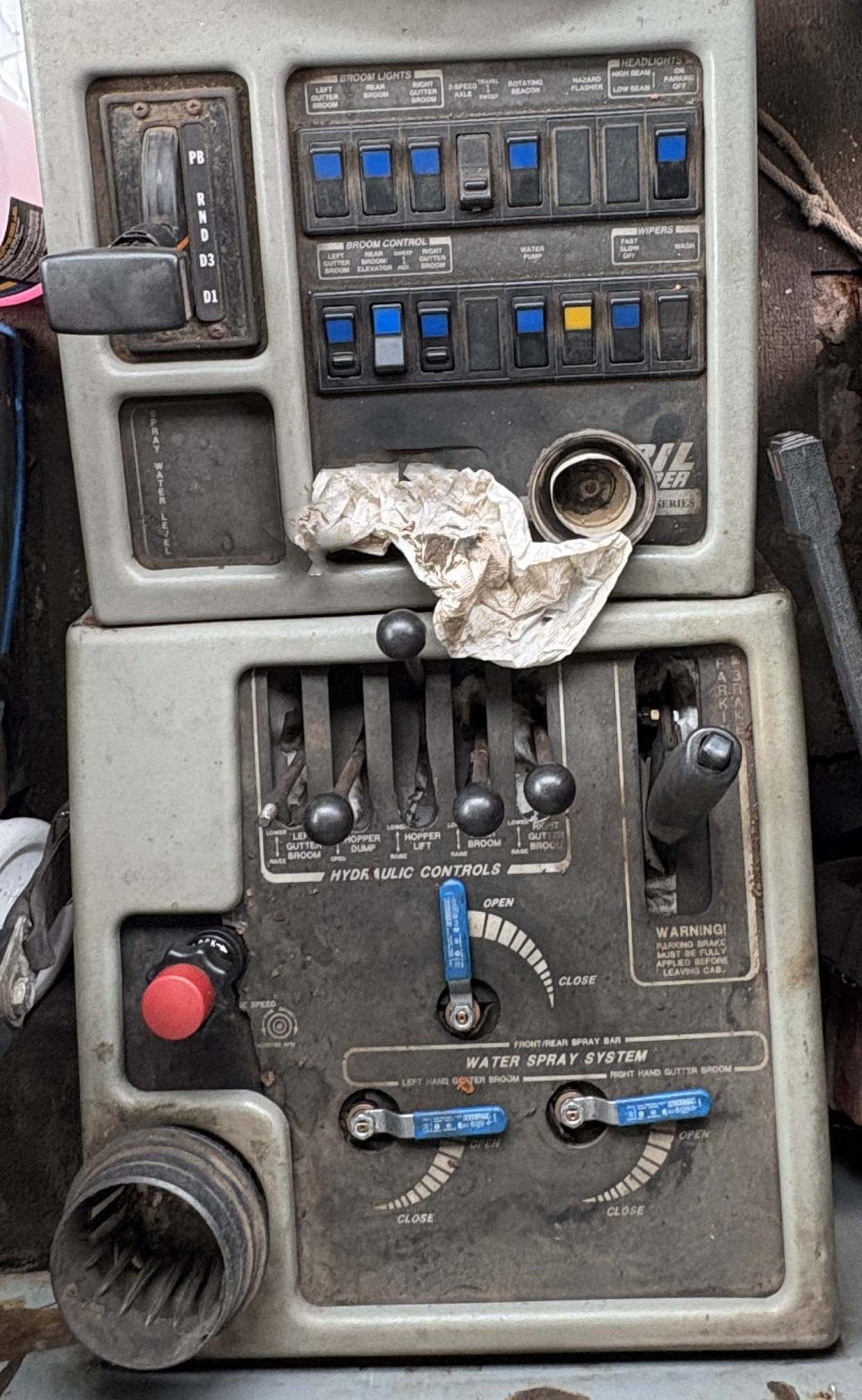 1997 ATHEY MOBIL M-8A Patriot - Image 14