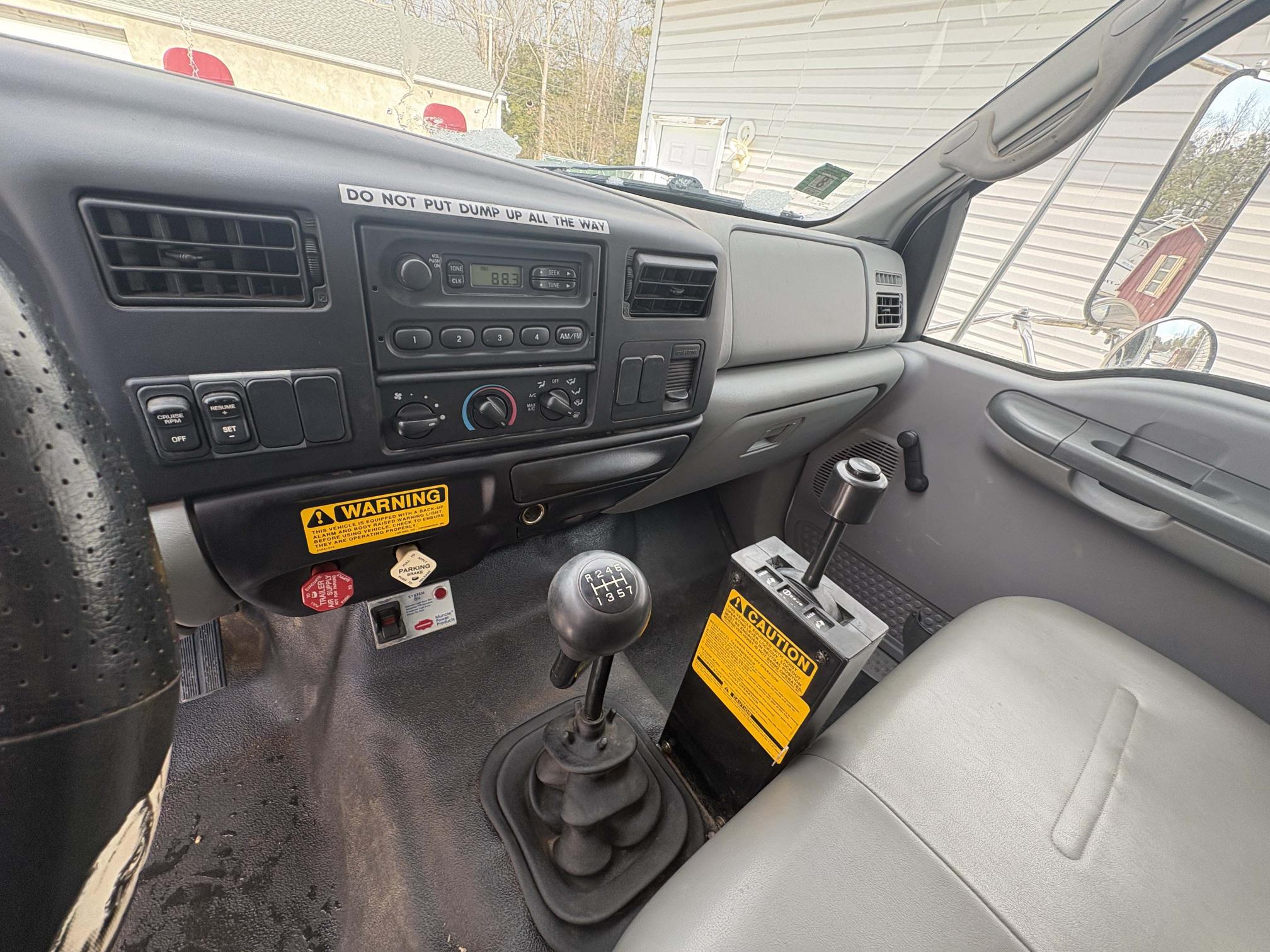 2008 FORD F-750 XL Super Duty - view 10 of 20