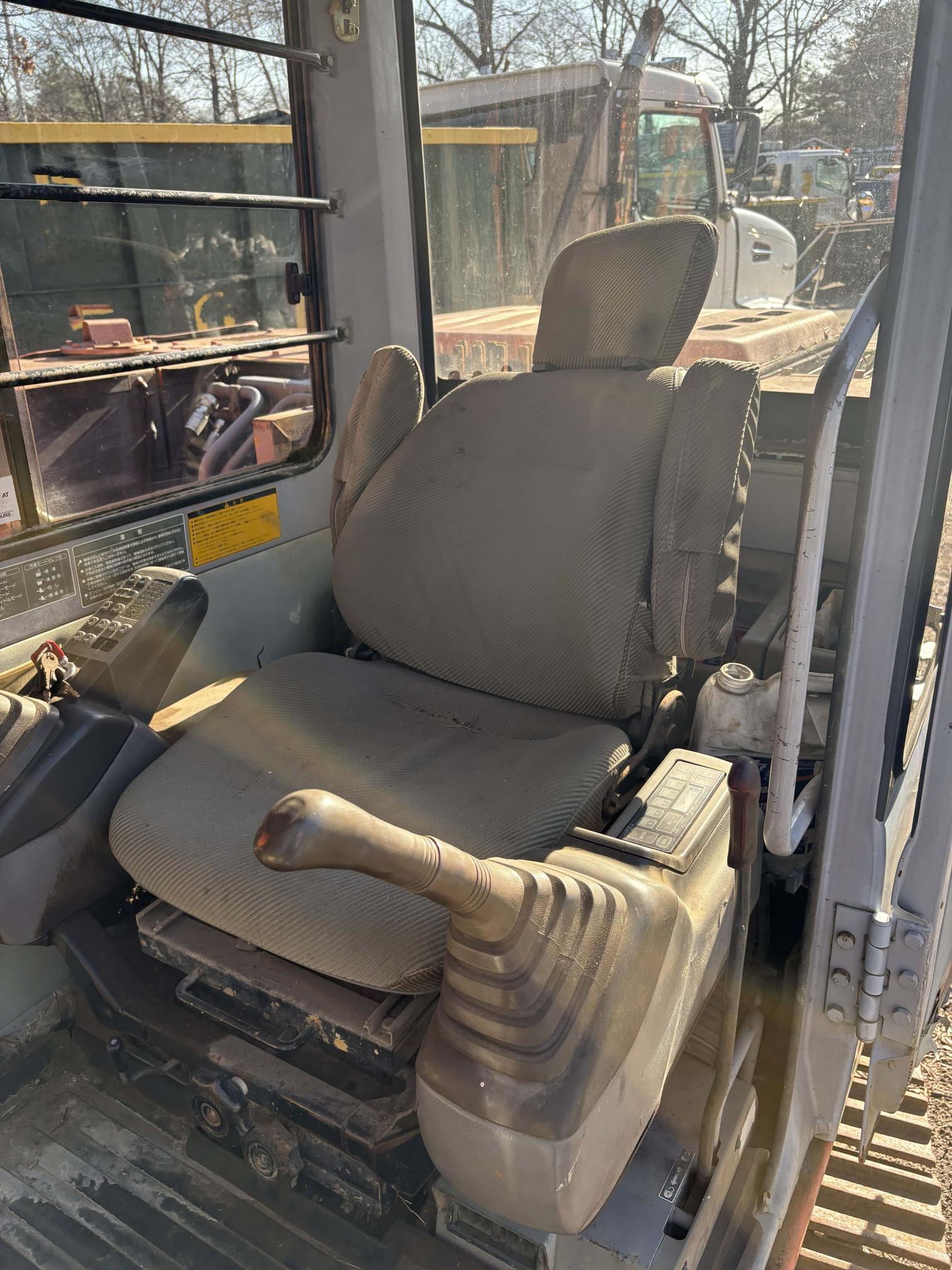 1994 HITACHI EX100-2 - view 13 of 17