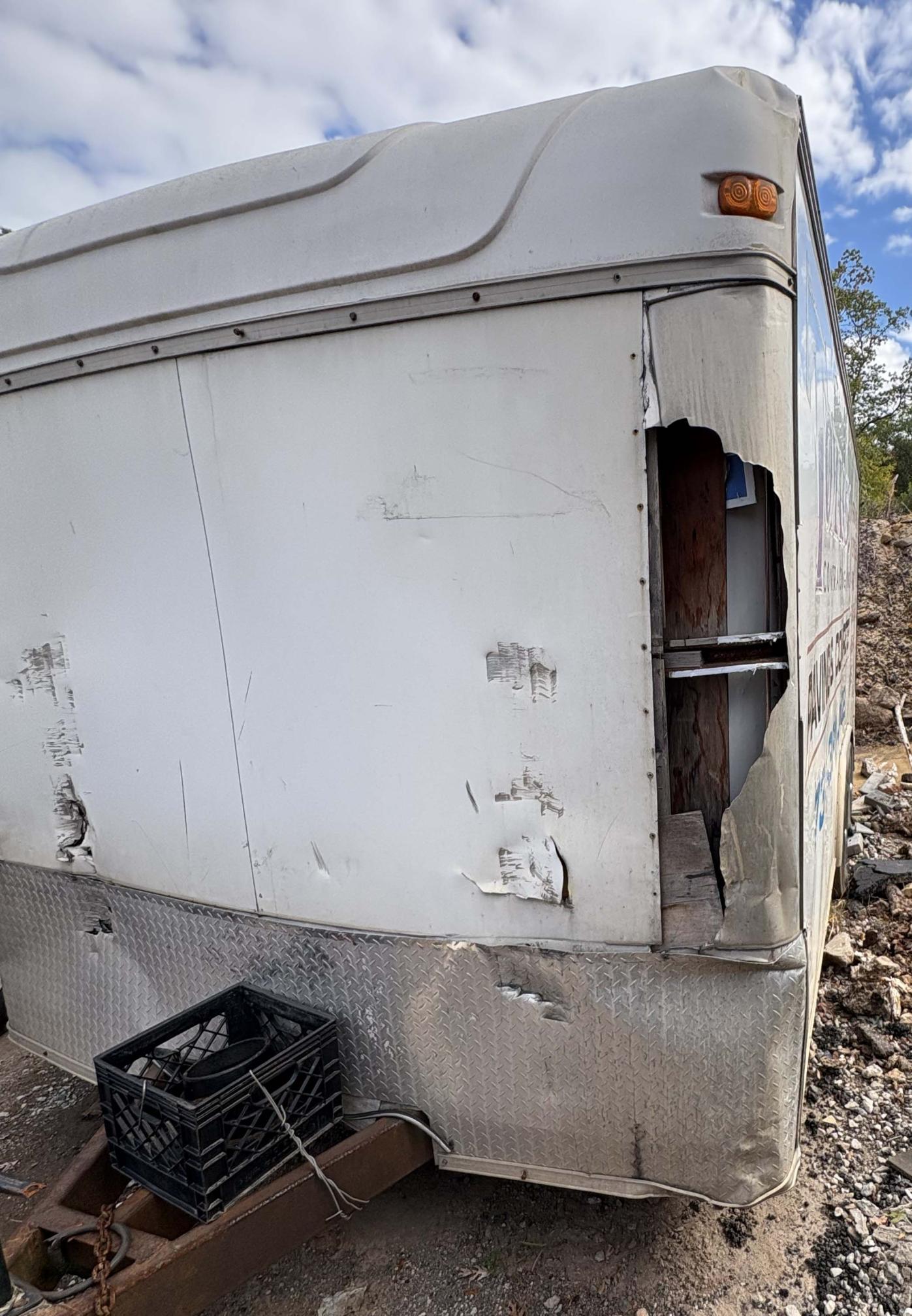 2010 UNITED Expressline Enclosed Trailer - Image 7