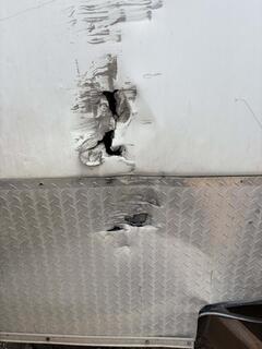 2010 UNITED Expressline Enclosed Trailer - Image 8