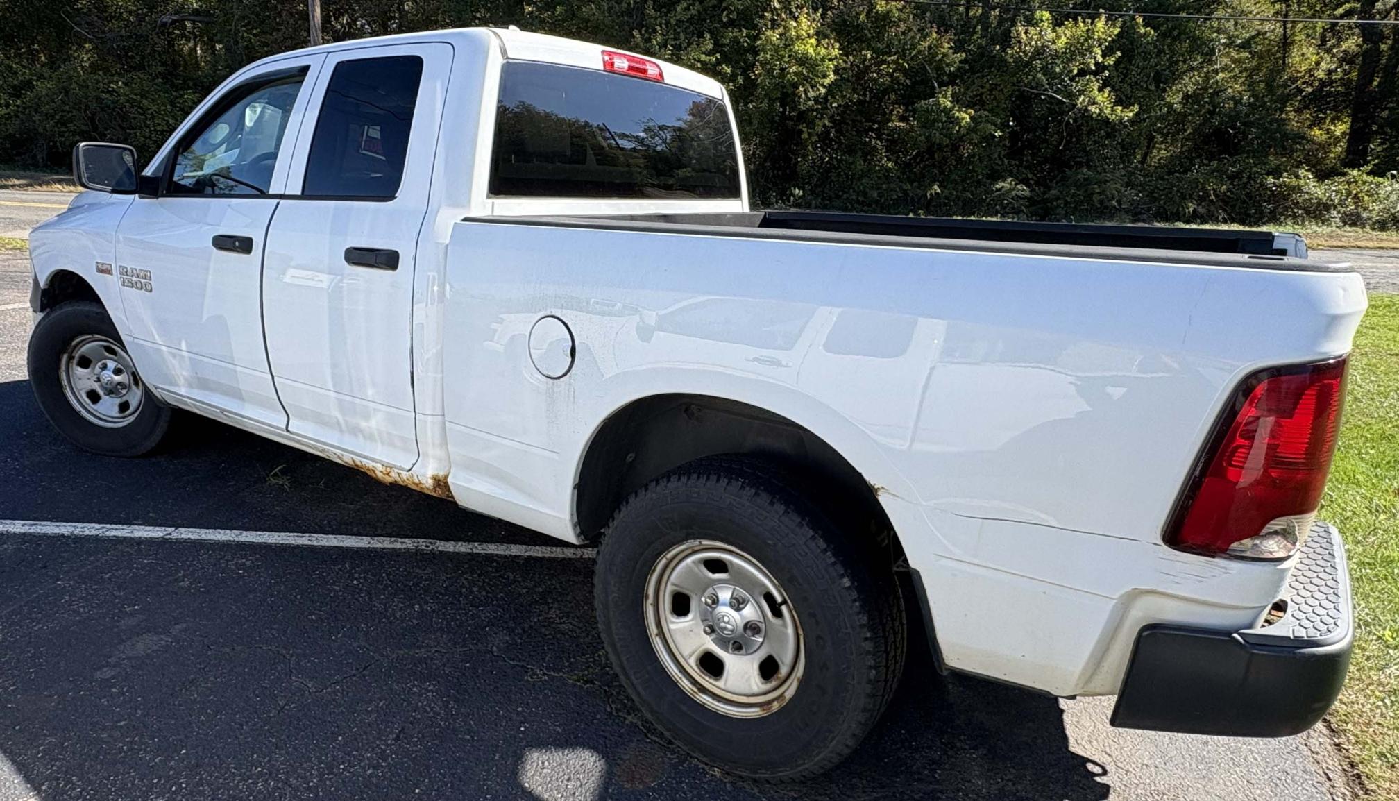 2013 RAM 1500 Quad Cab - view 9 of 24