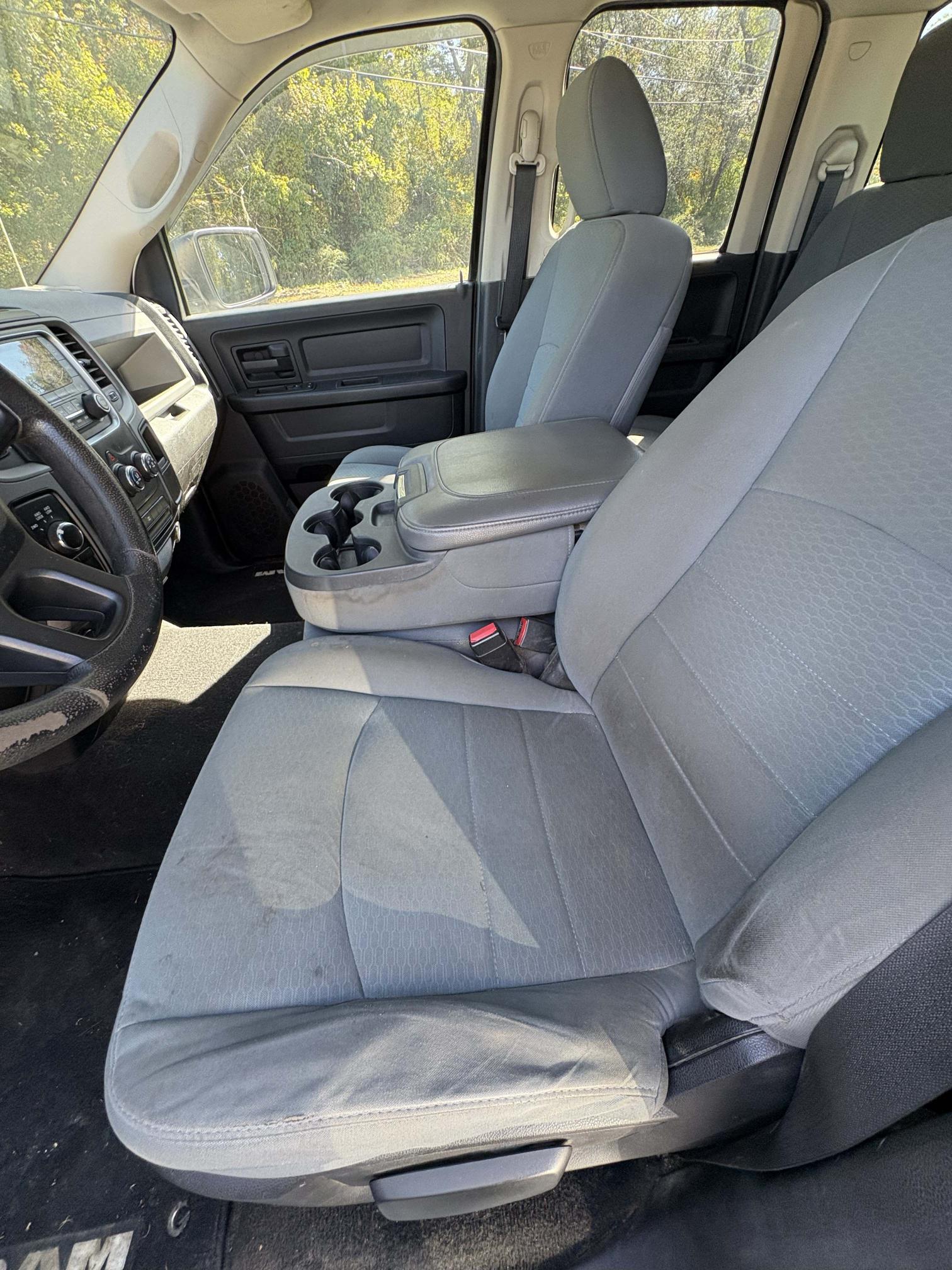 2013 RAM 1500 Quad Cab - view 13 of 24