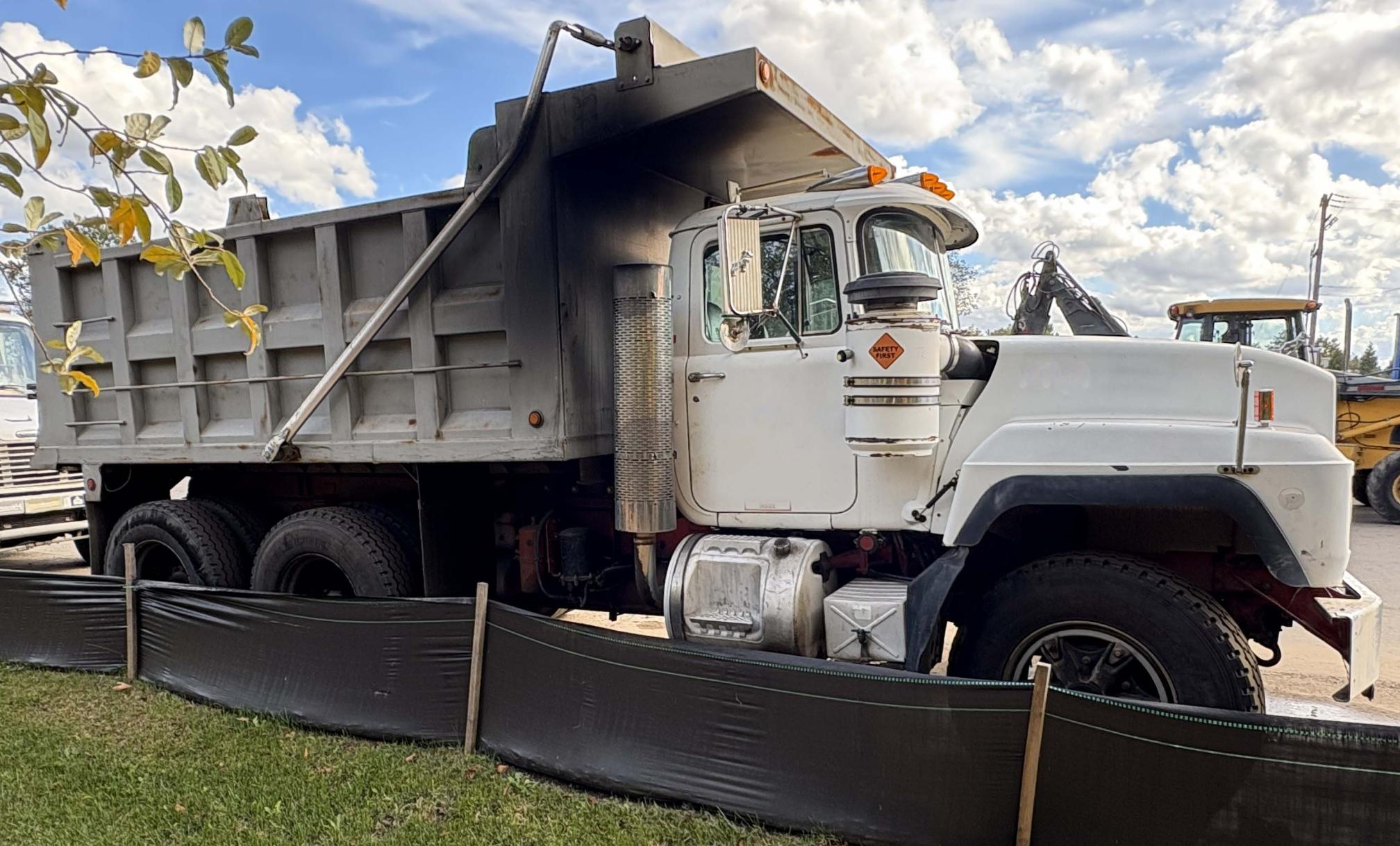 1999 MACK RD688SX - Image 6