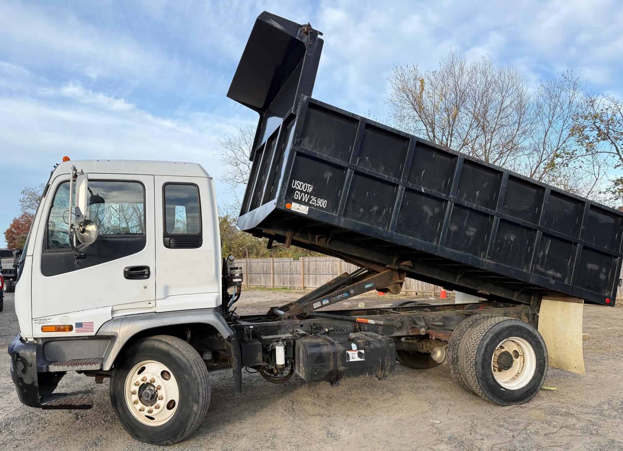 2008 ISUZU FXR - view 2 of 9