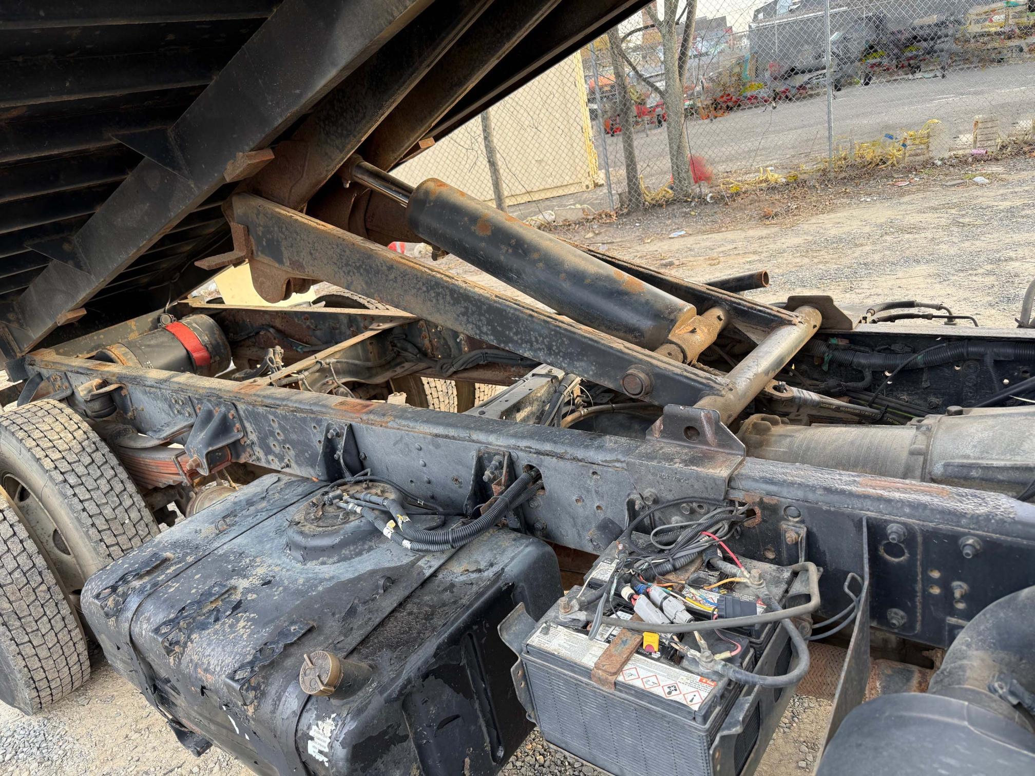 2008 ISUZU FXR - view 5 of 9