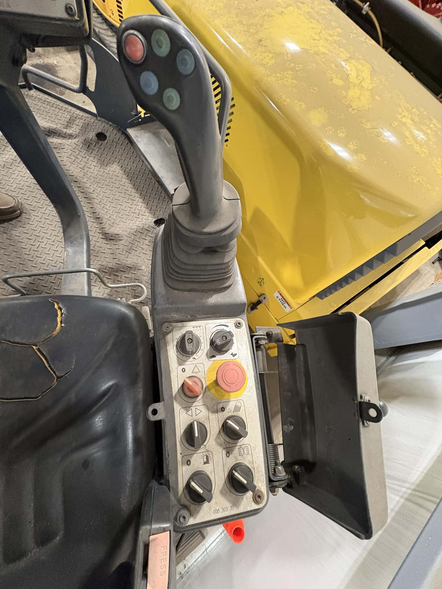 2010 BOMAG BW 278 AD - view 8 of 16