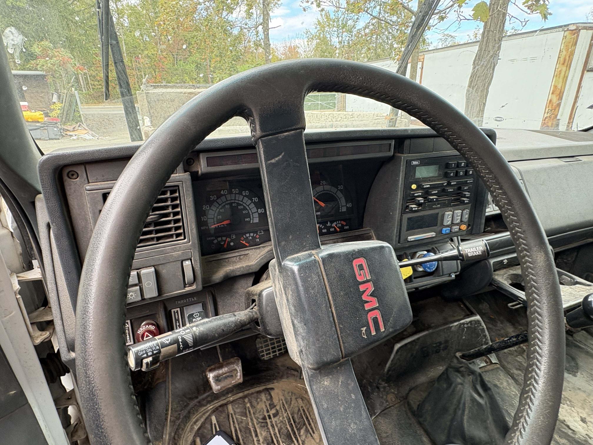 2000 GMC C7500 - view 6 of 12