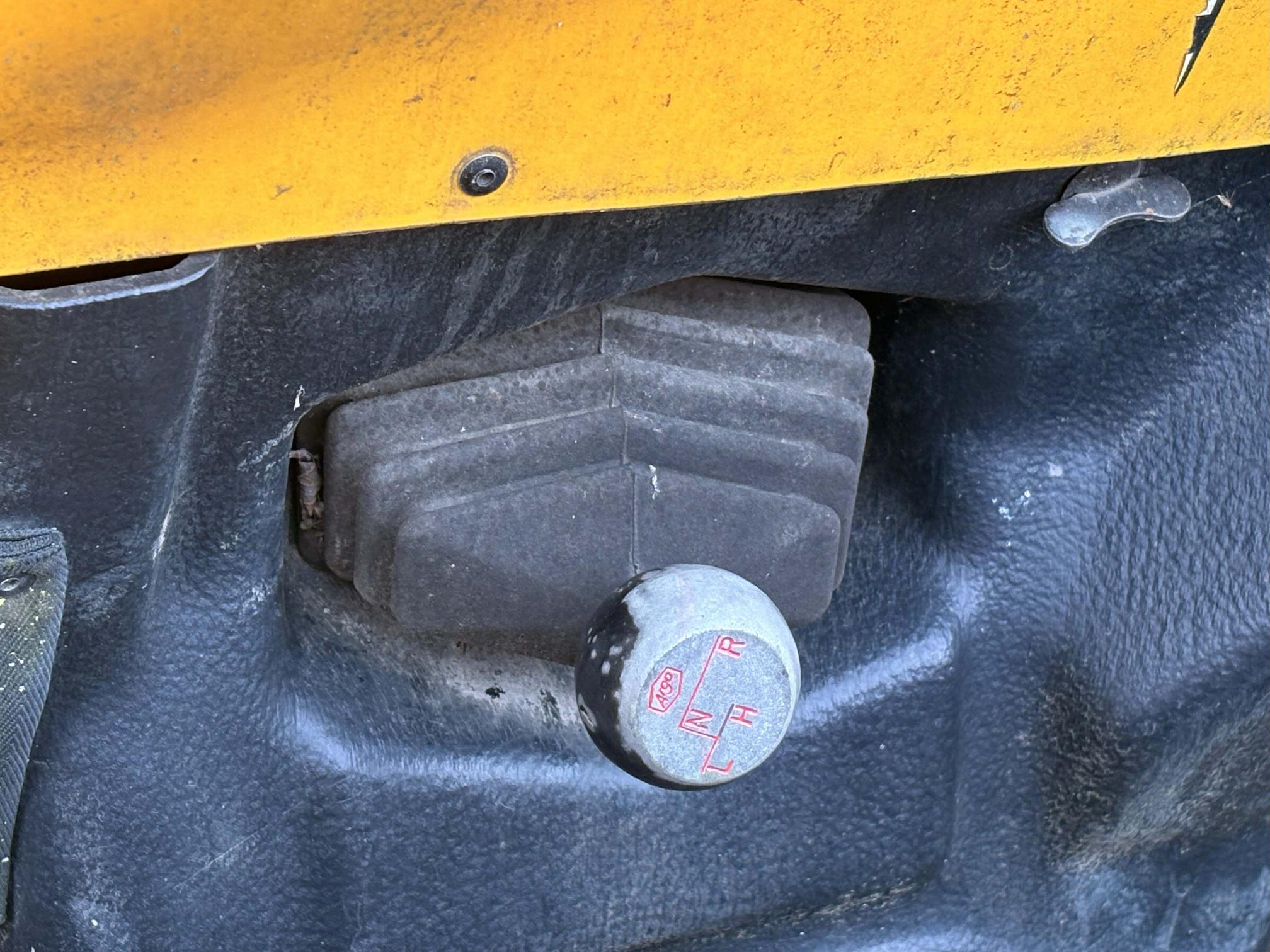 2005 ARGO SALES Avenger - view 8 of 12