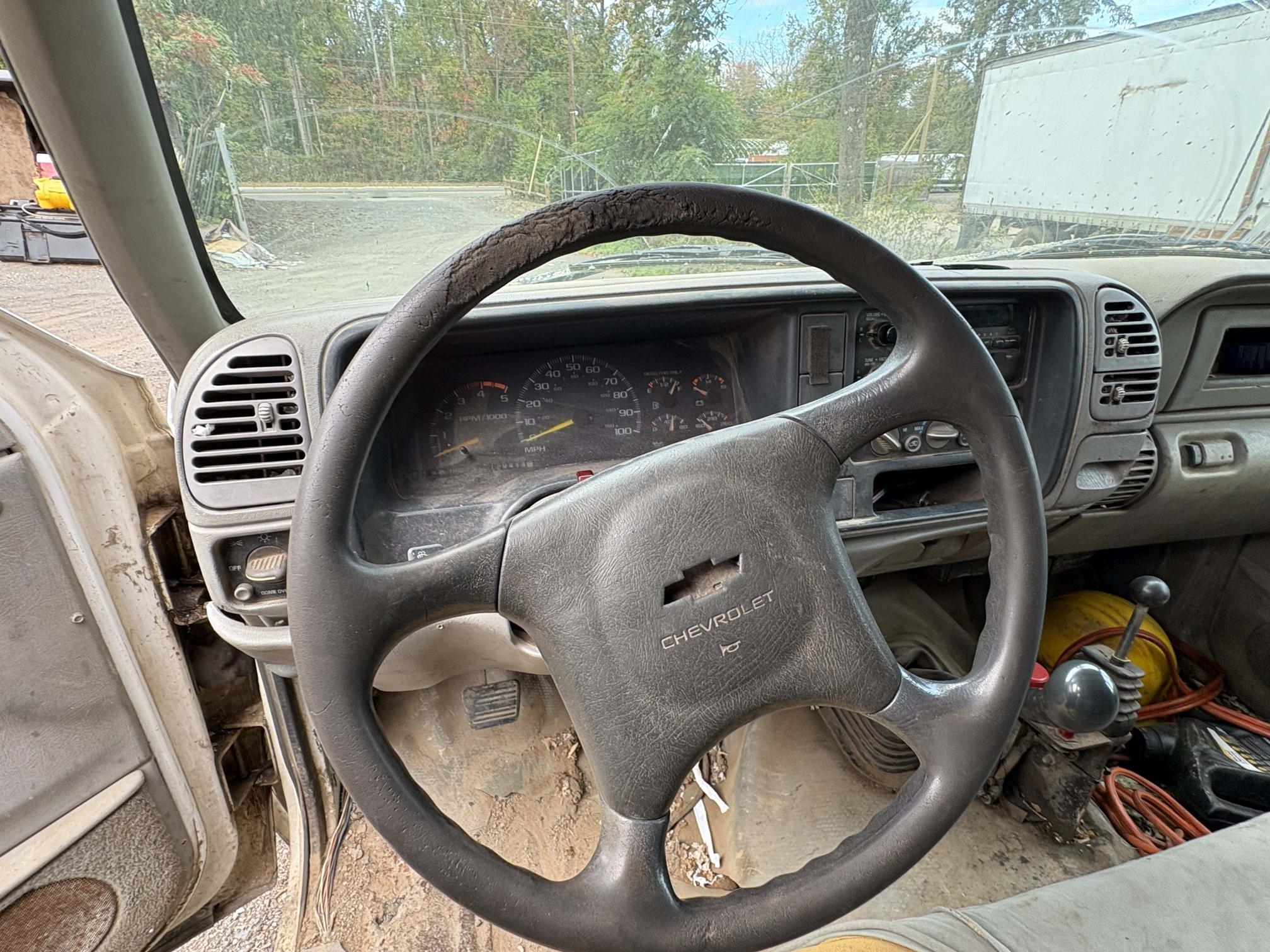 1998 CHEVROLET 3500HD Cheyenne - Image 11