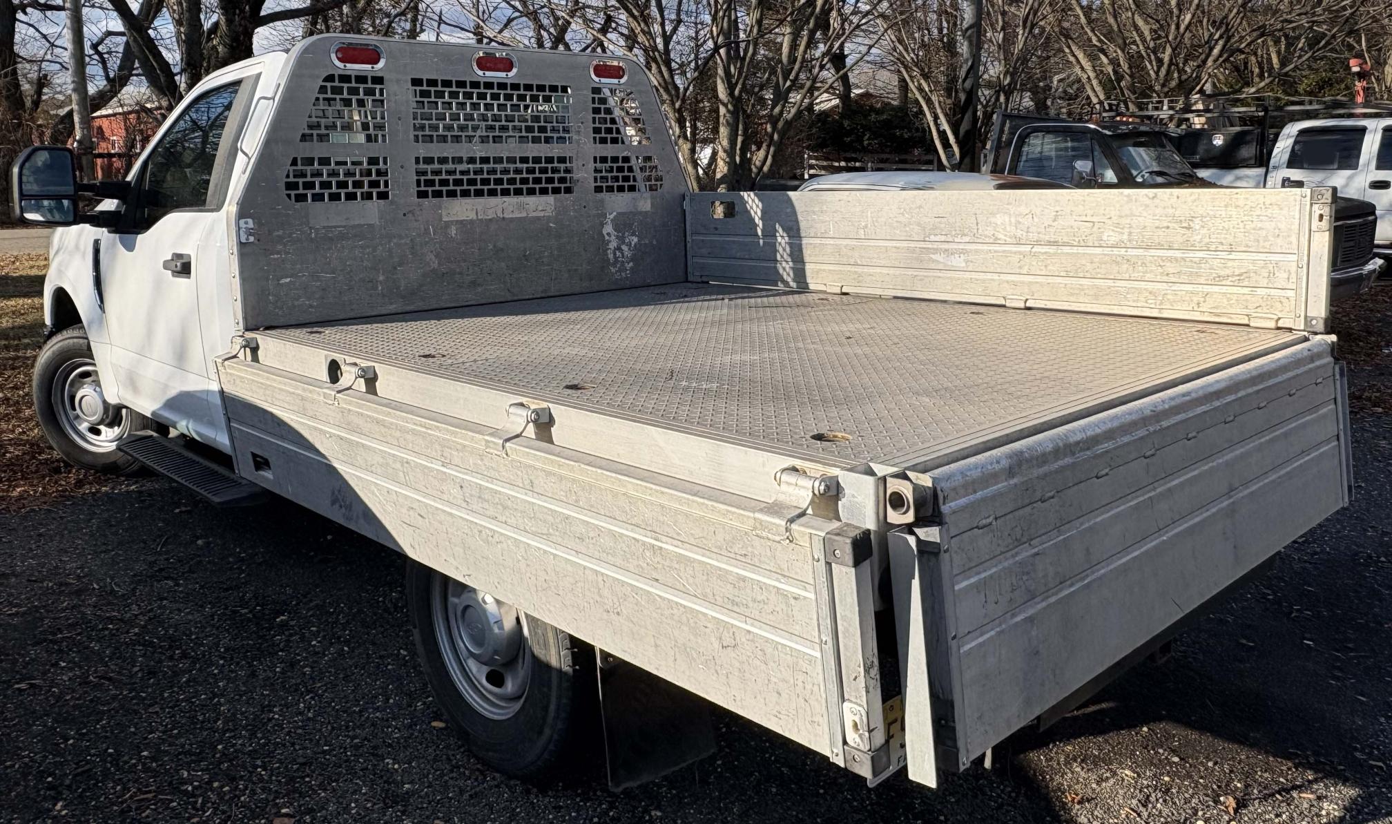 2017 FORD F-250 - Image 9