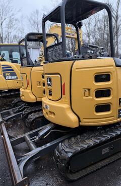 2022 DEERE 35G - Image 4