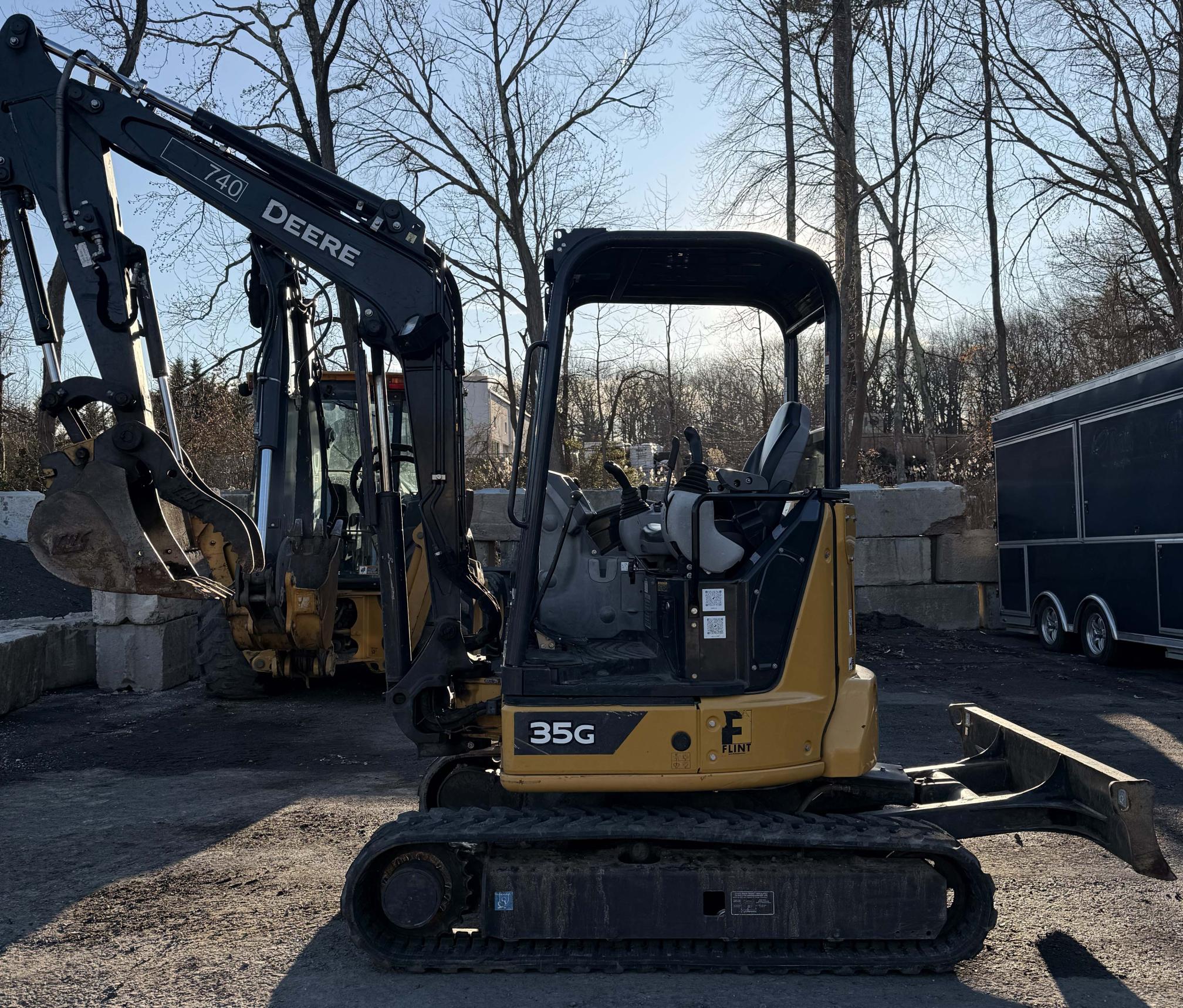 2022 DEERE 35G - view 5 of 10